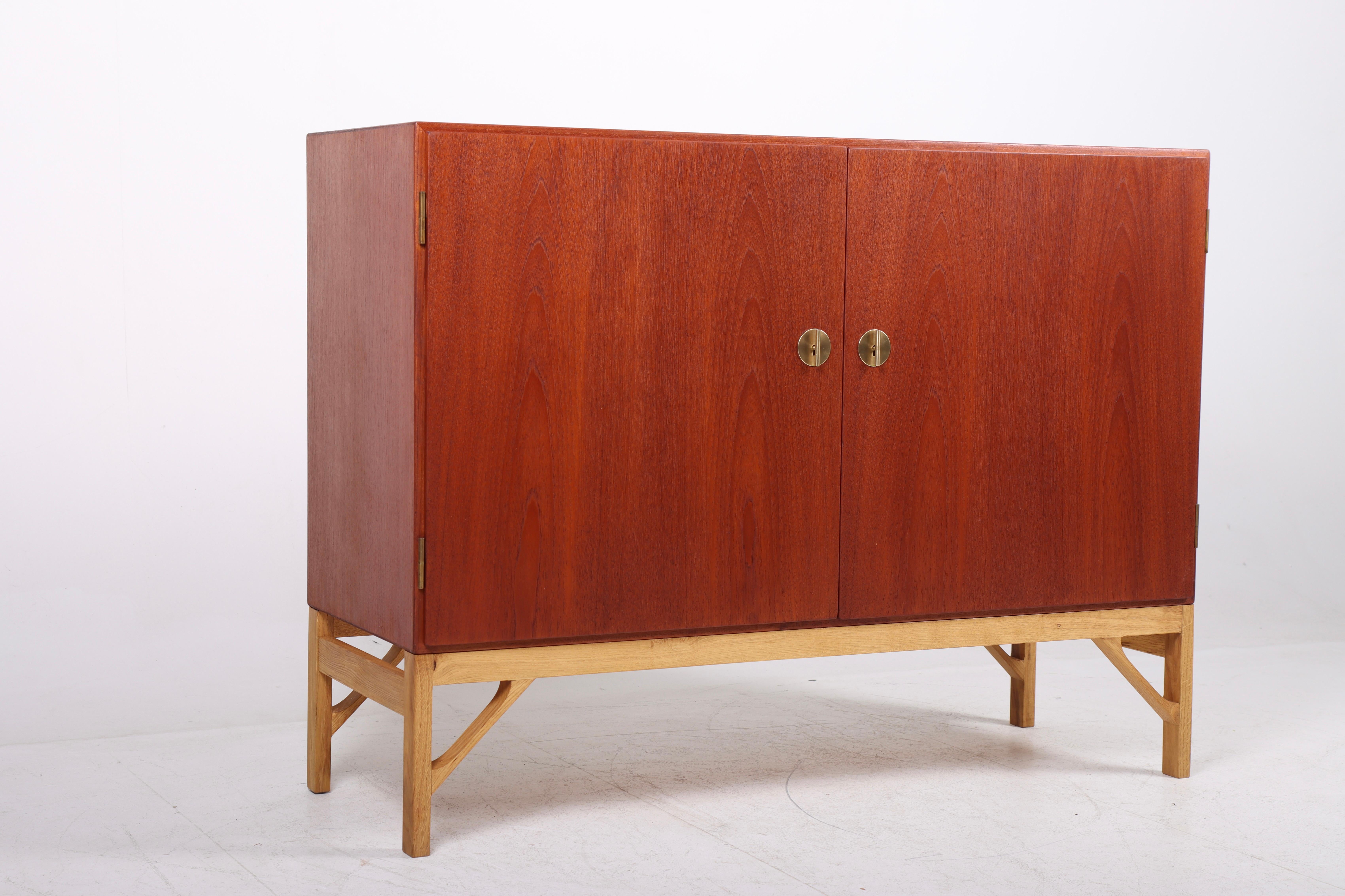 Mid-Century Modern Scandinavian Modern Cabinet in Teak by Børge Mogensen, 1960s For Sale
