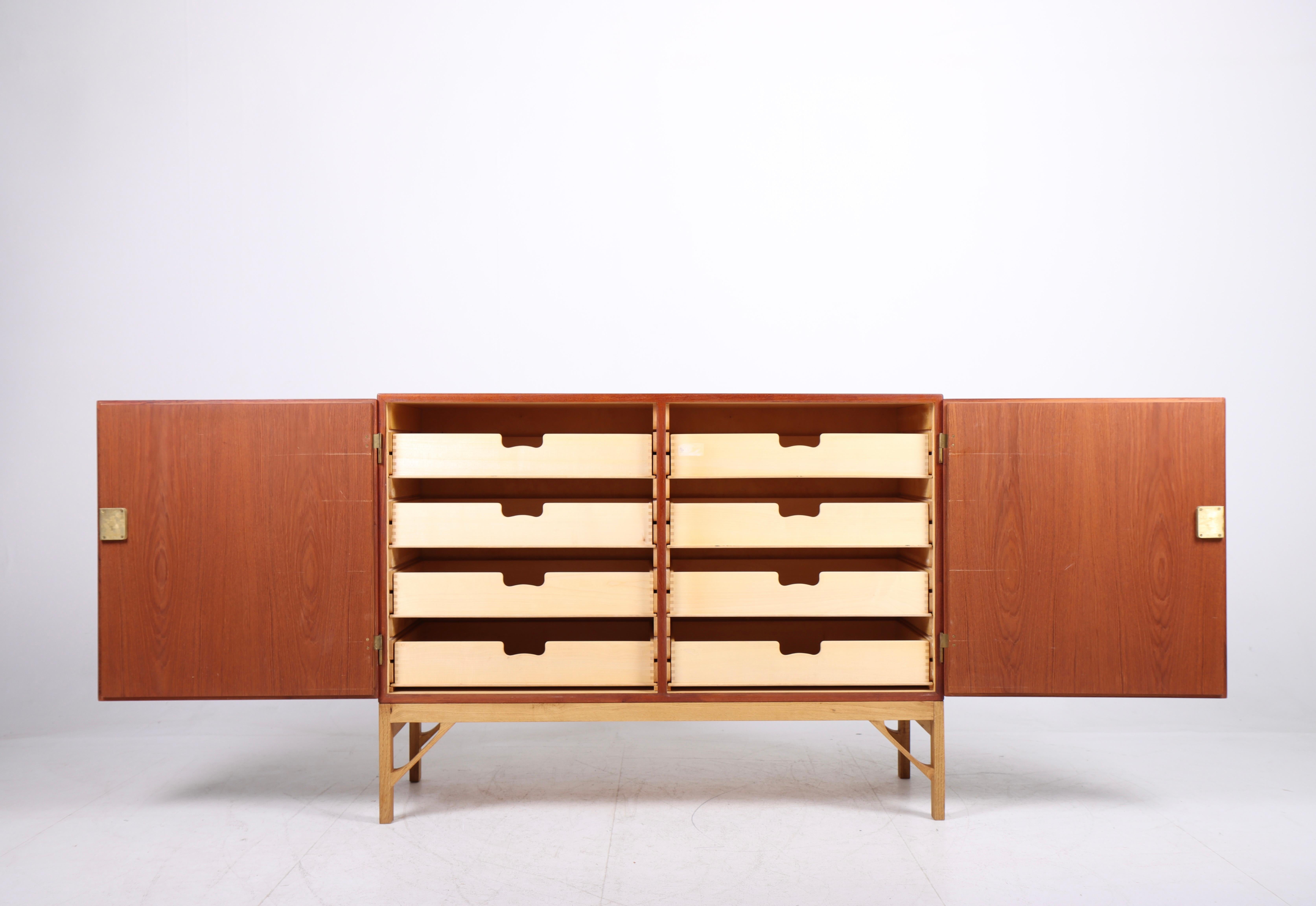 Scandinavian Modern Cabinet in Teak by Børge Mogensen, 1960s For Sale 2