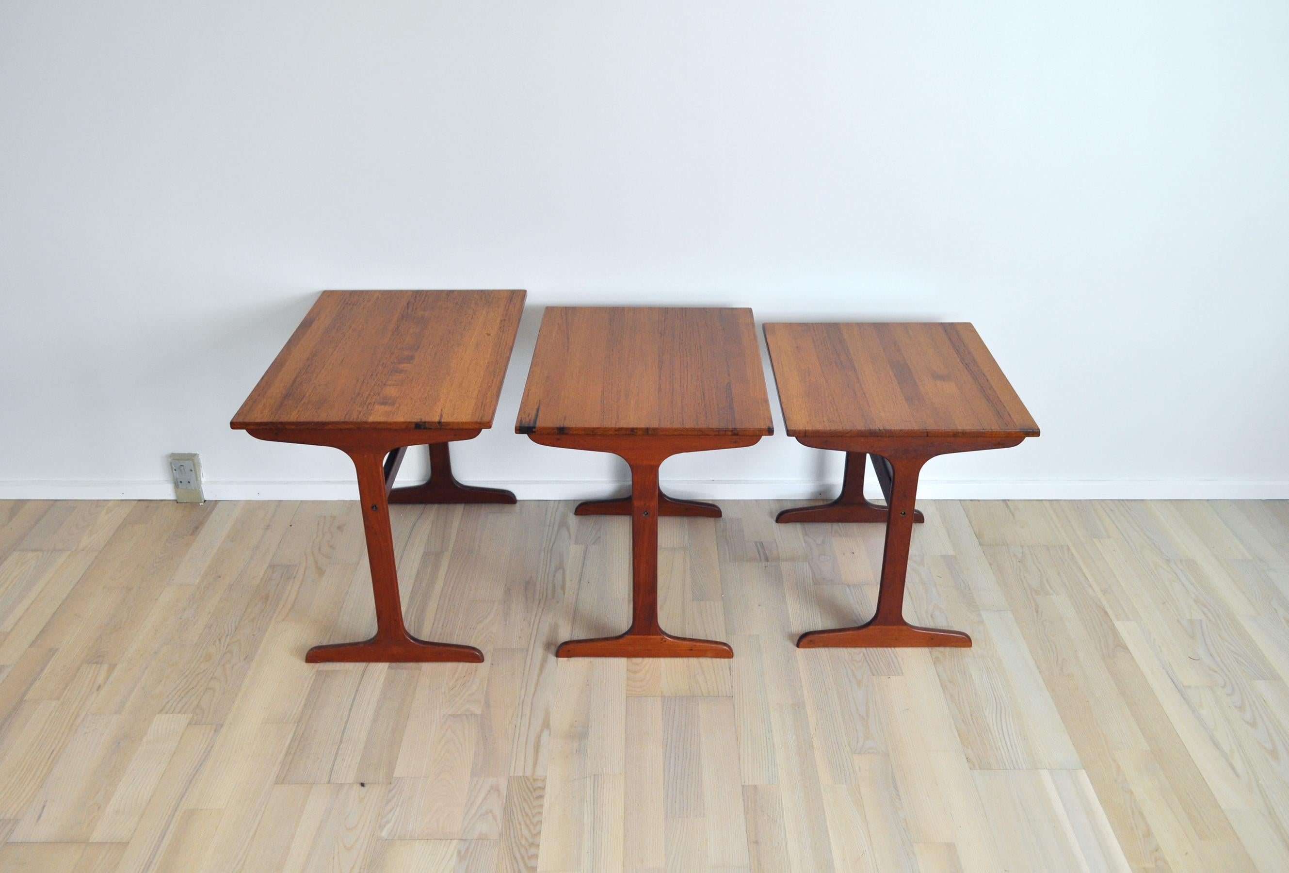 20th Century Scandinavian Modern Cabinetmaker Nesting Tables in Solid Teak, Denmark, 1960s For Sale