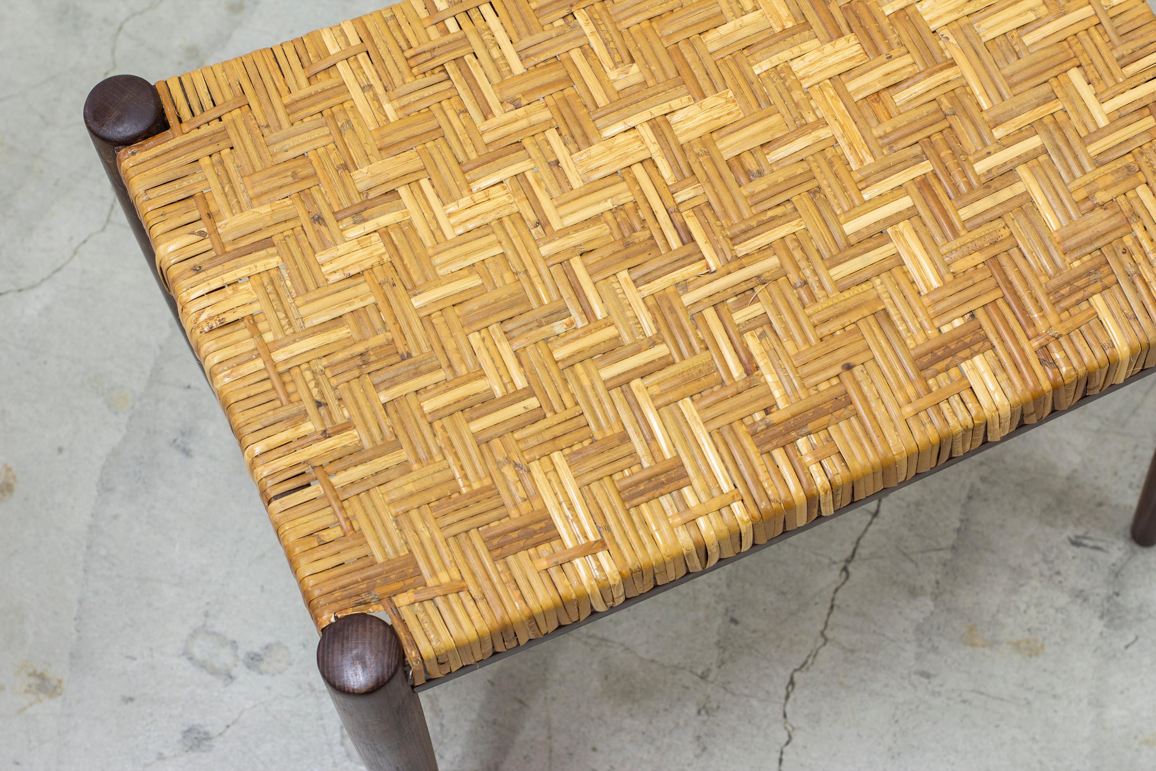 Scandinavian modern cane weave side stool by Gemla fabriker, Sweden, 1950s In Good Condition For Sale In Hägersten, SE