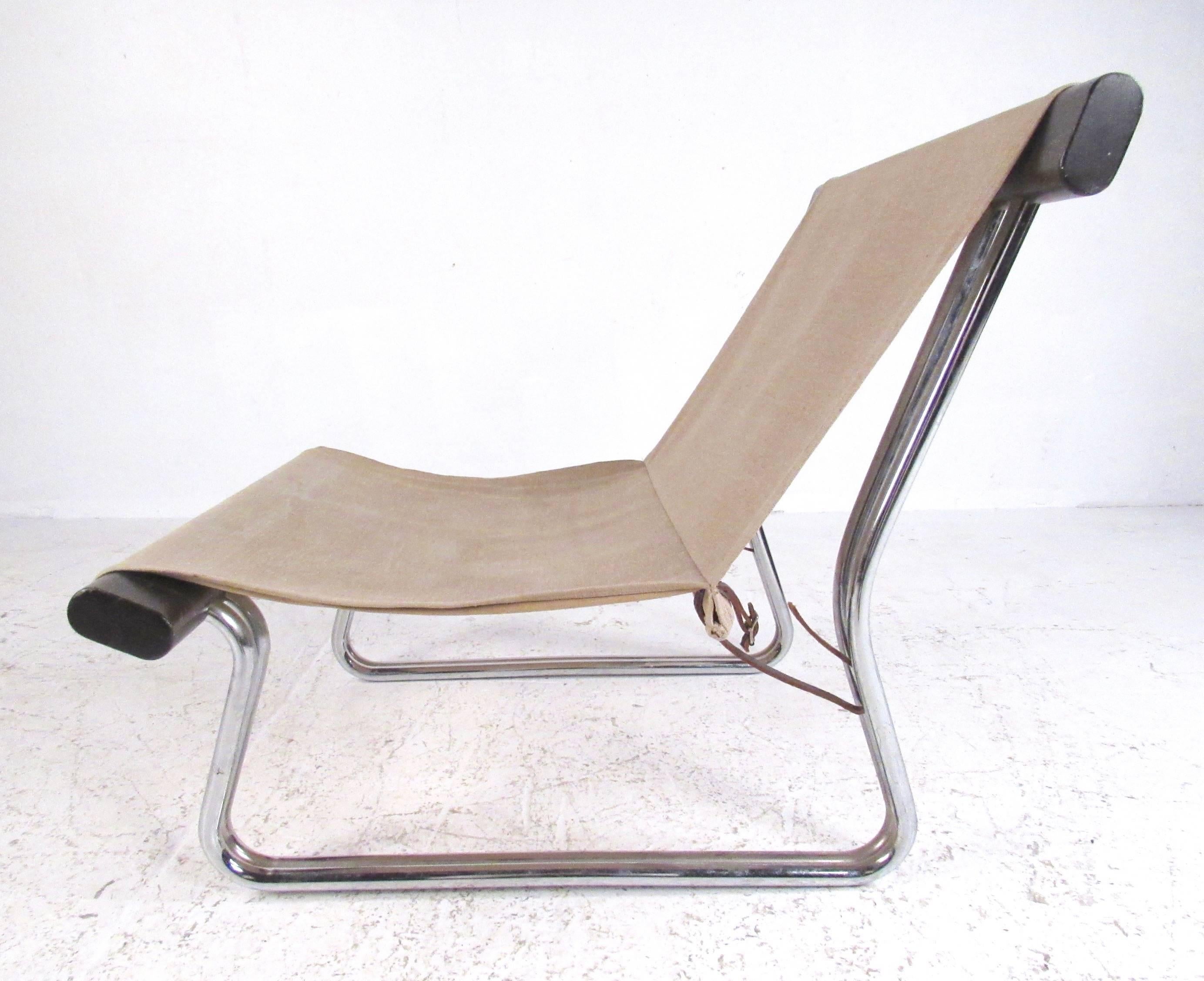 Scandinavian Modern Canvas and Chrome Sling Chair In Good Condition In Brooklyn, NY