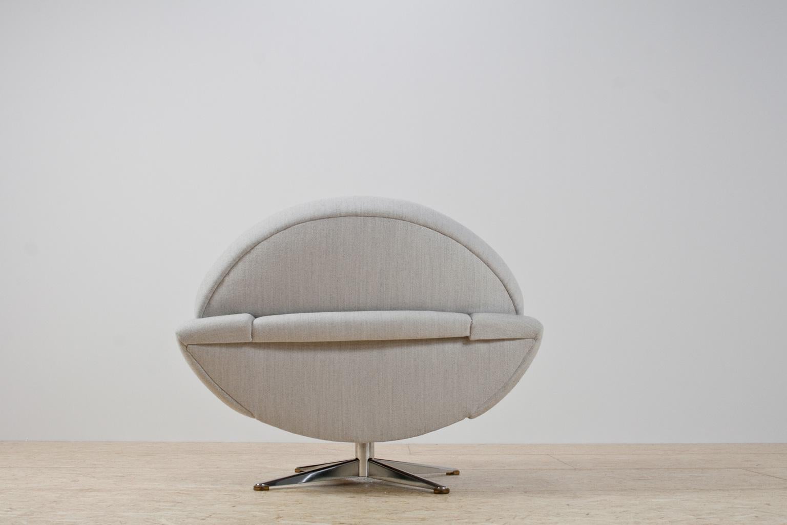 Swedish Scandinavian Modern Capri Lounge Chair by Johannes Andersen for Trensum, 1958