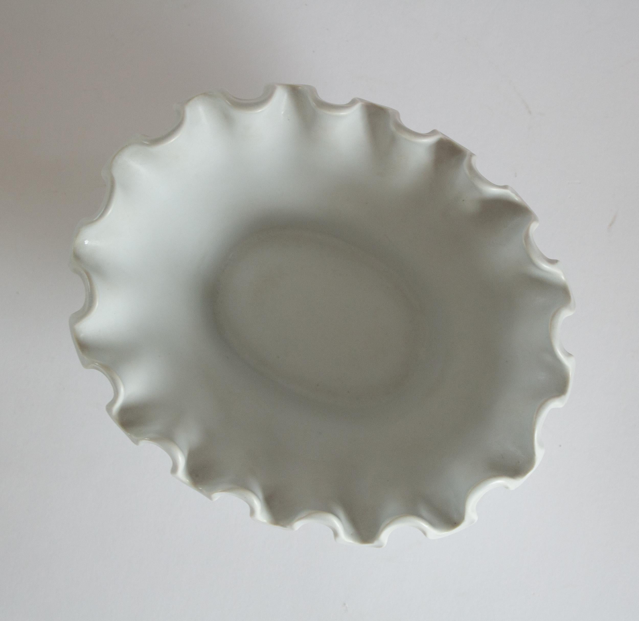 Scandinavian Modern Carrara Bowl, 