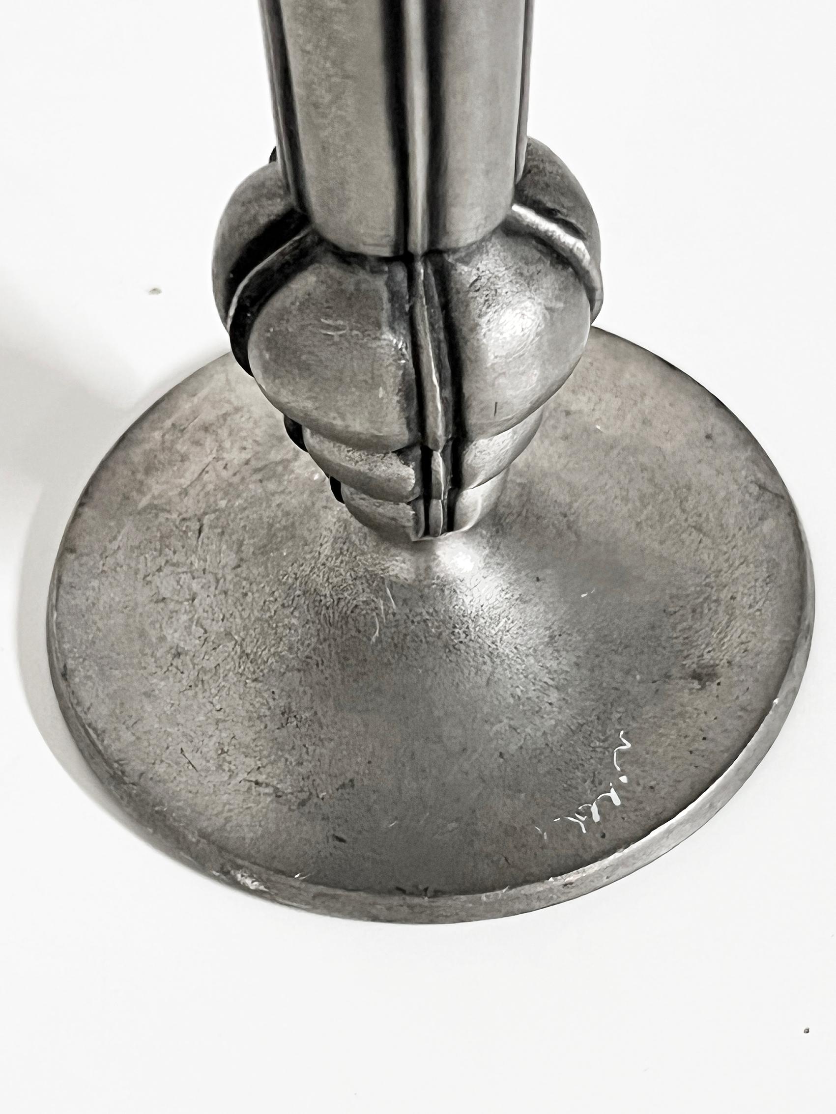 Metà XX secolo Vaso in peltro fuso The Modern Scandinavian, Edvin Ollers -1944 in vendita