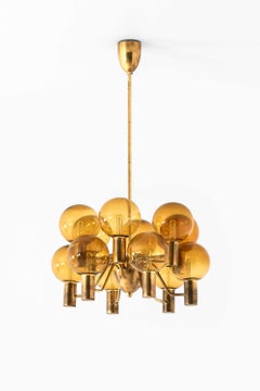 Lámpara de techo de estilo moderno escandinavo en latón y cristal, de Hans-Agne Jakobsson, década de los 60