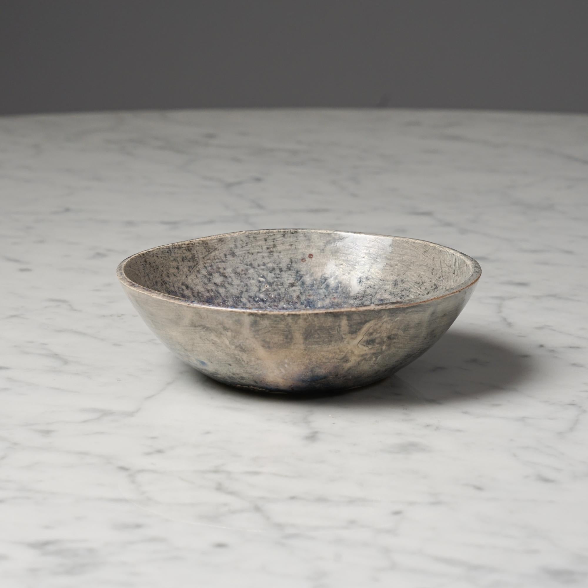 20th Century Scandinavian Modern Ceramic Bowl by Marita Lybeck, 1950s/1960s For Sale