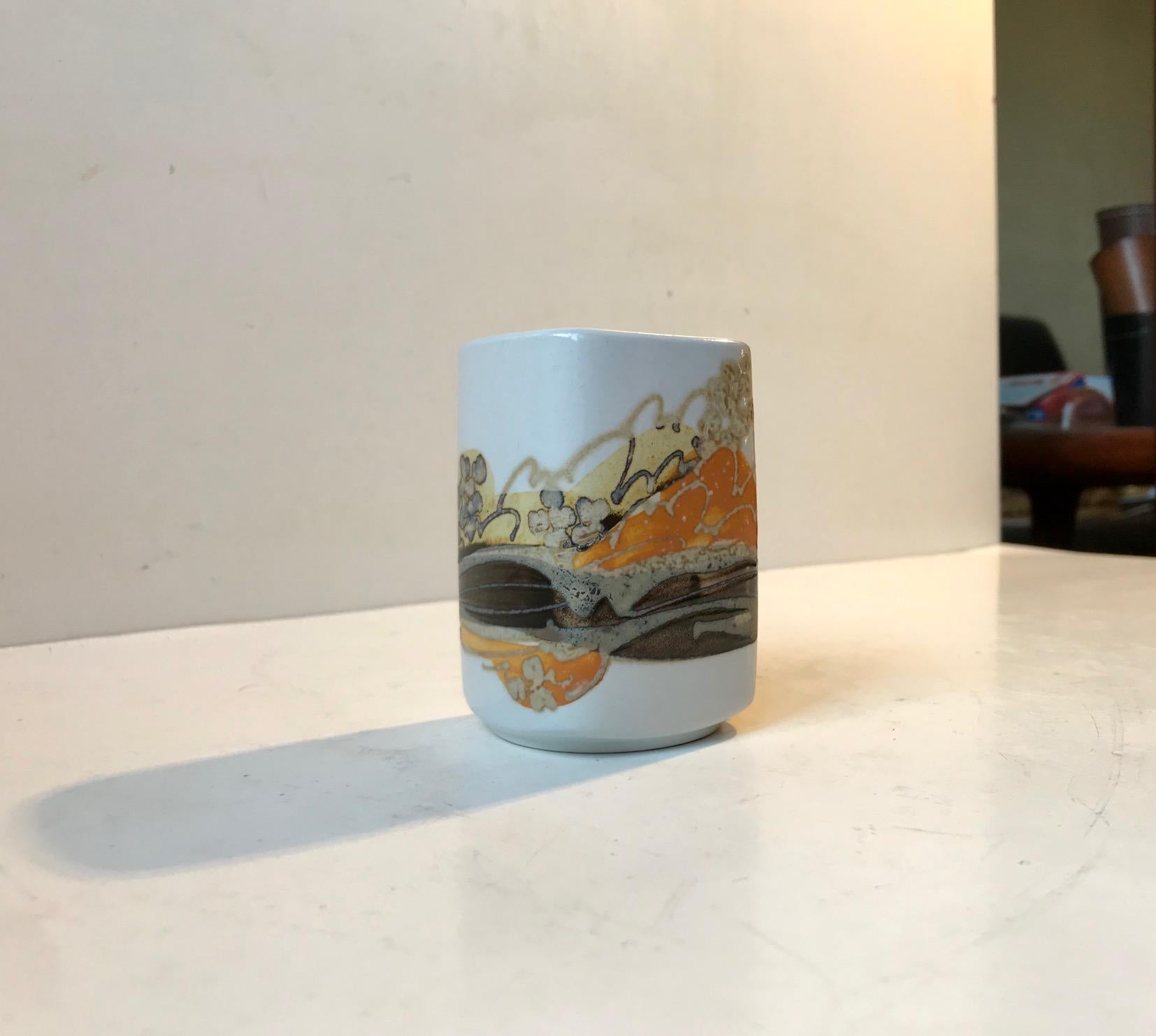 Scandinavo moderno Vaso in ceramica moderna scandinava di Ellen Malmer per Royal Copenhagen, anni '70 in vendita