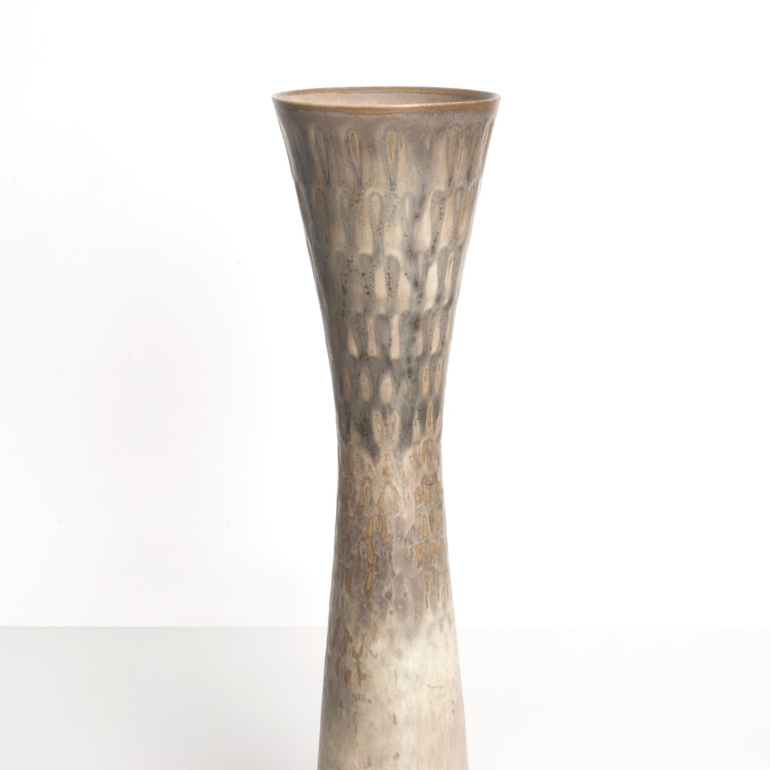 hourglass shaped vase