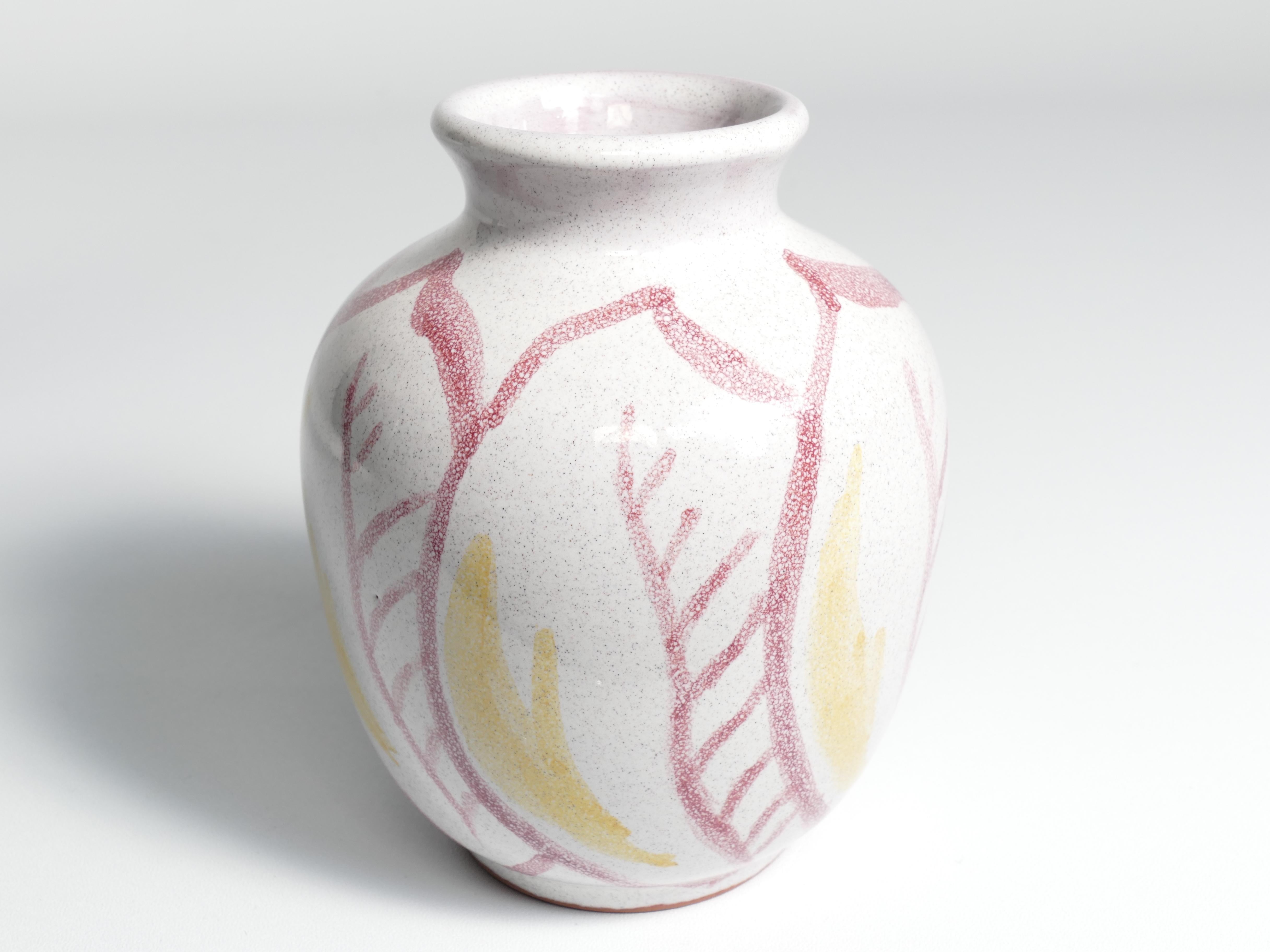 Vase scandinave moderne en céramique avec feuilles rouges et jaunes, Alingsås Keramik 1947 en vente 8