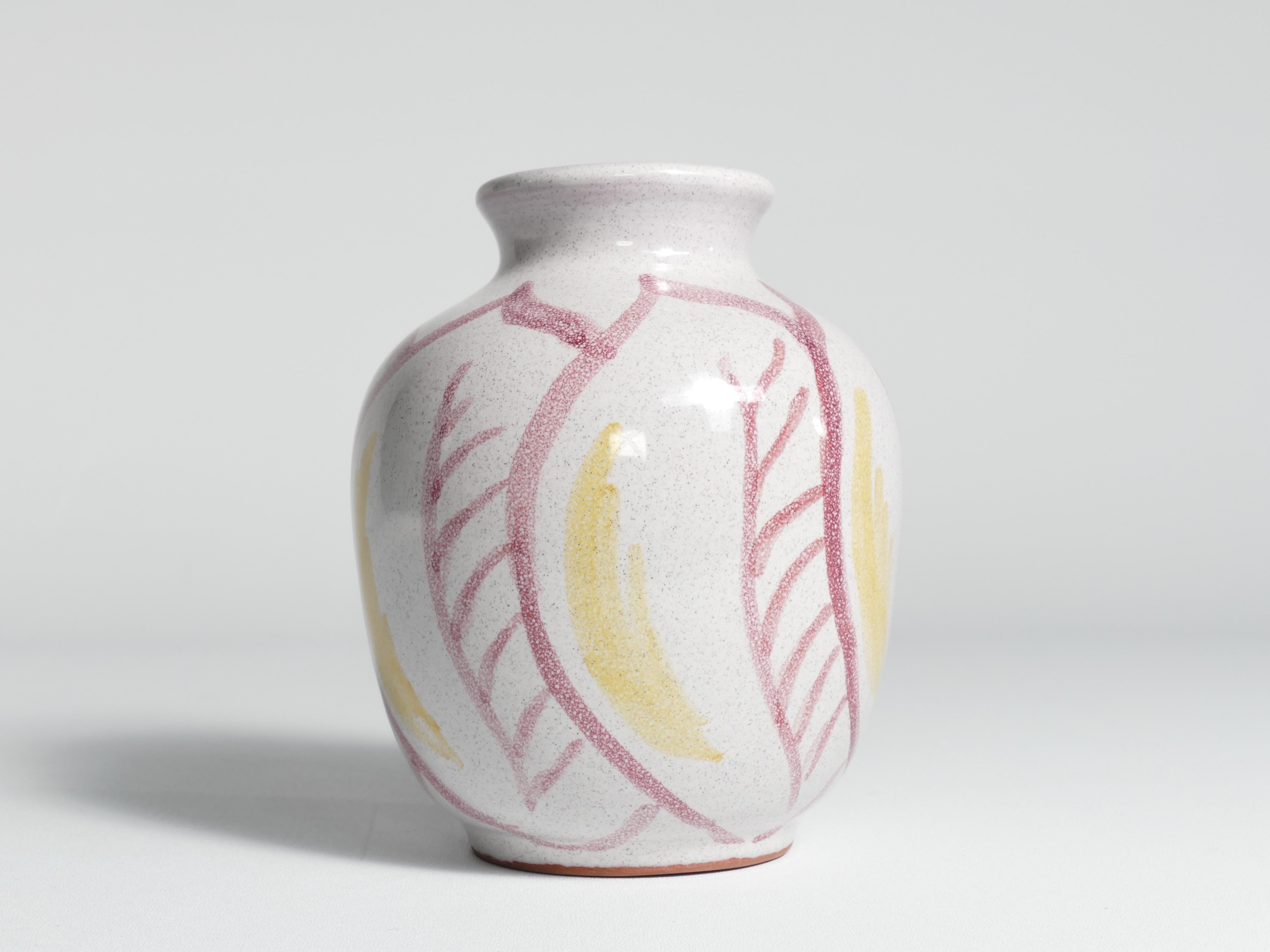 Vase scandinave moderne en céramique avec feuilles rouges et jaunes, Alingsås Keramik 1947 en vente 17
