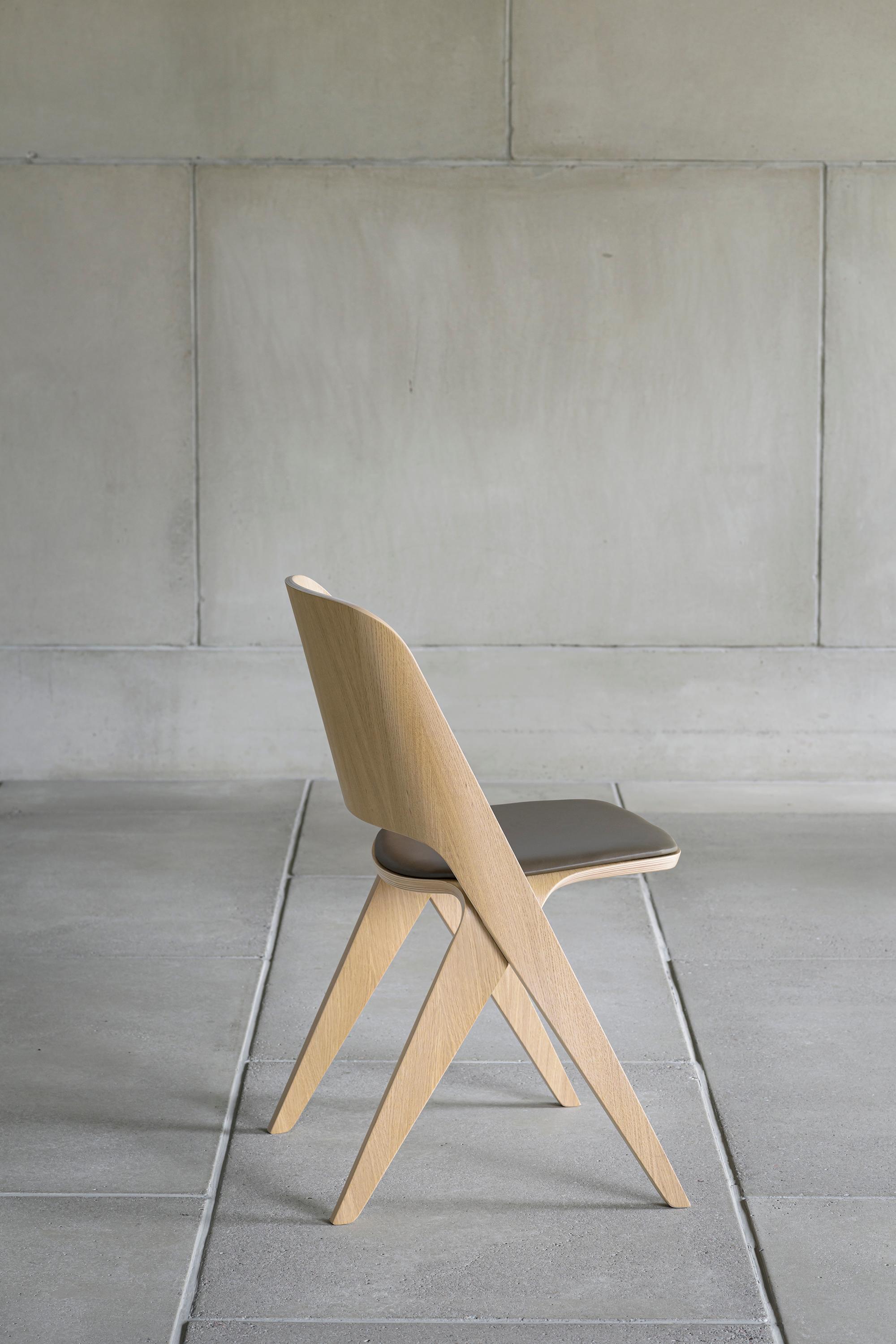 Scandinavian Modern Chair 'Lavitta' by Poiat, Oak For Sale 2
