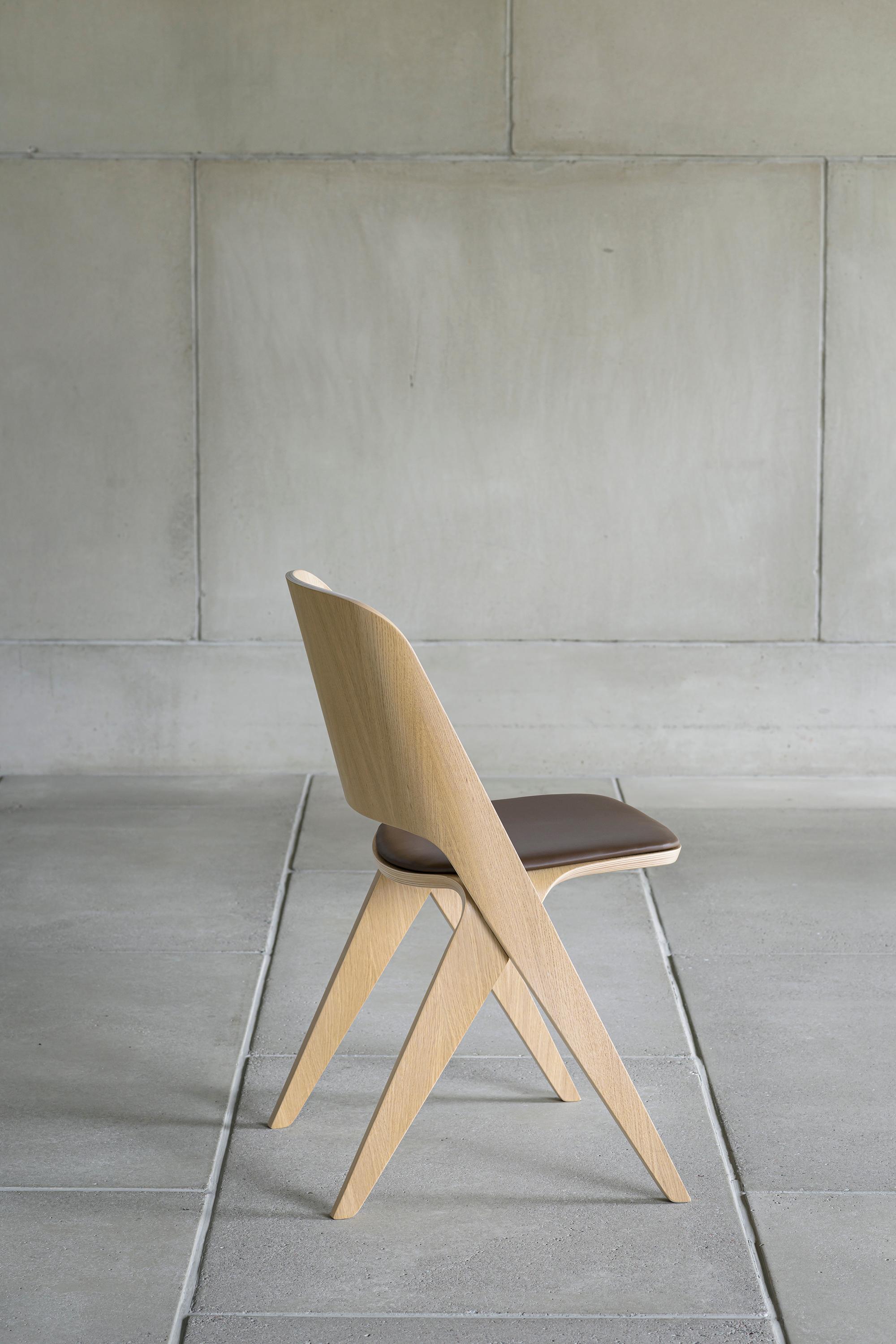 Scandinavian Modern Chair 'Lavitta' by Poiat, Oak For Sale 3