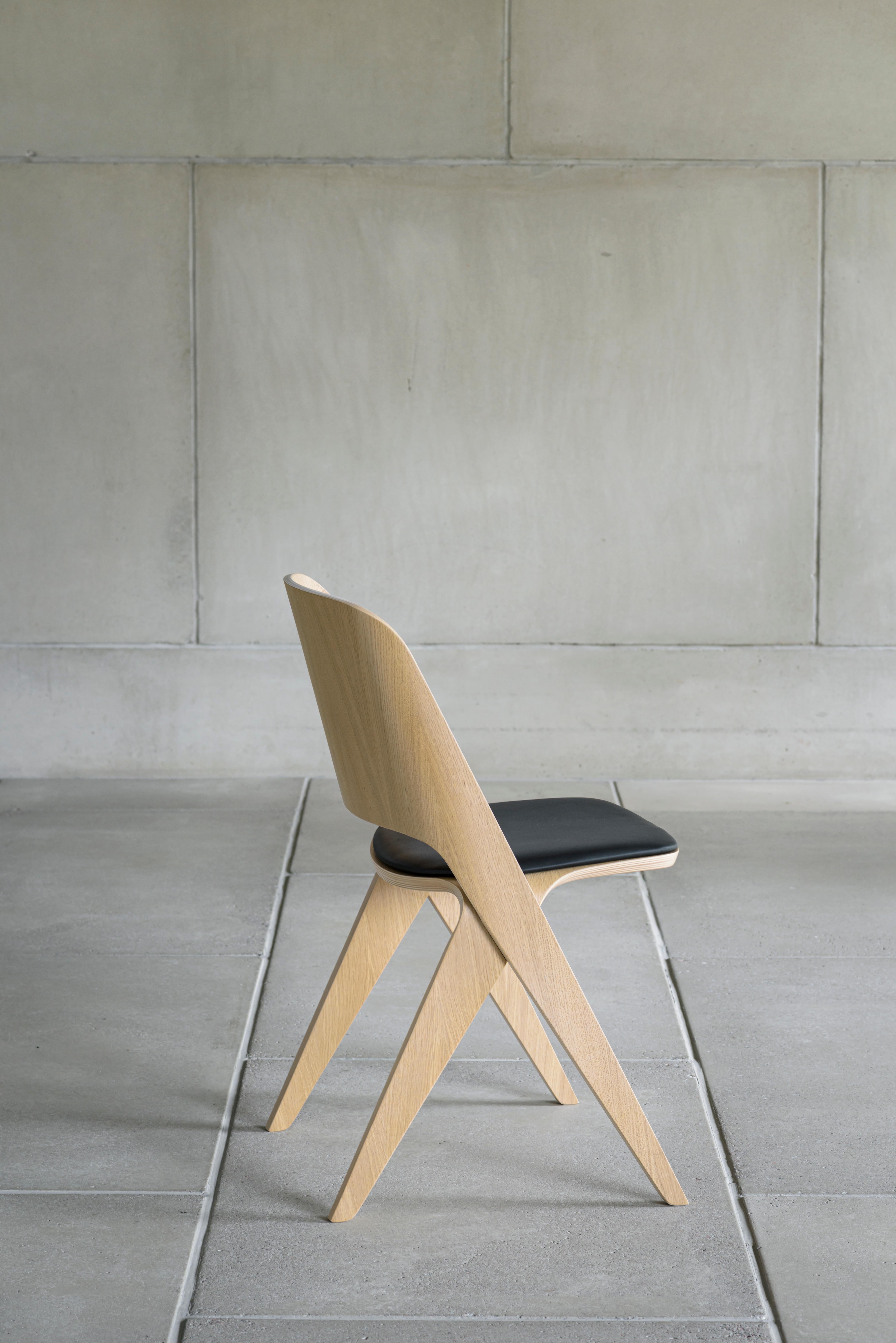 Scandinavian Modern Chair 'Lavitta' by Poiat, Oak For Sale 4