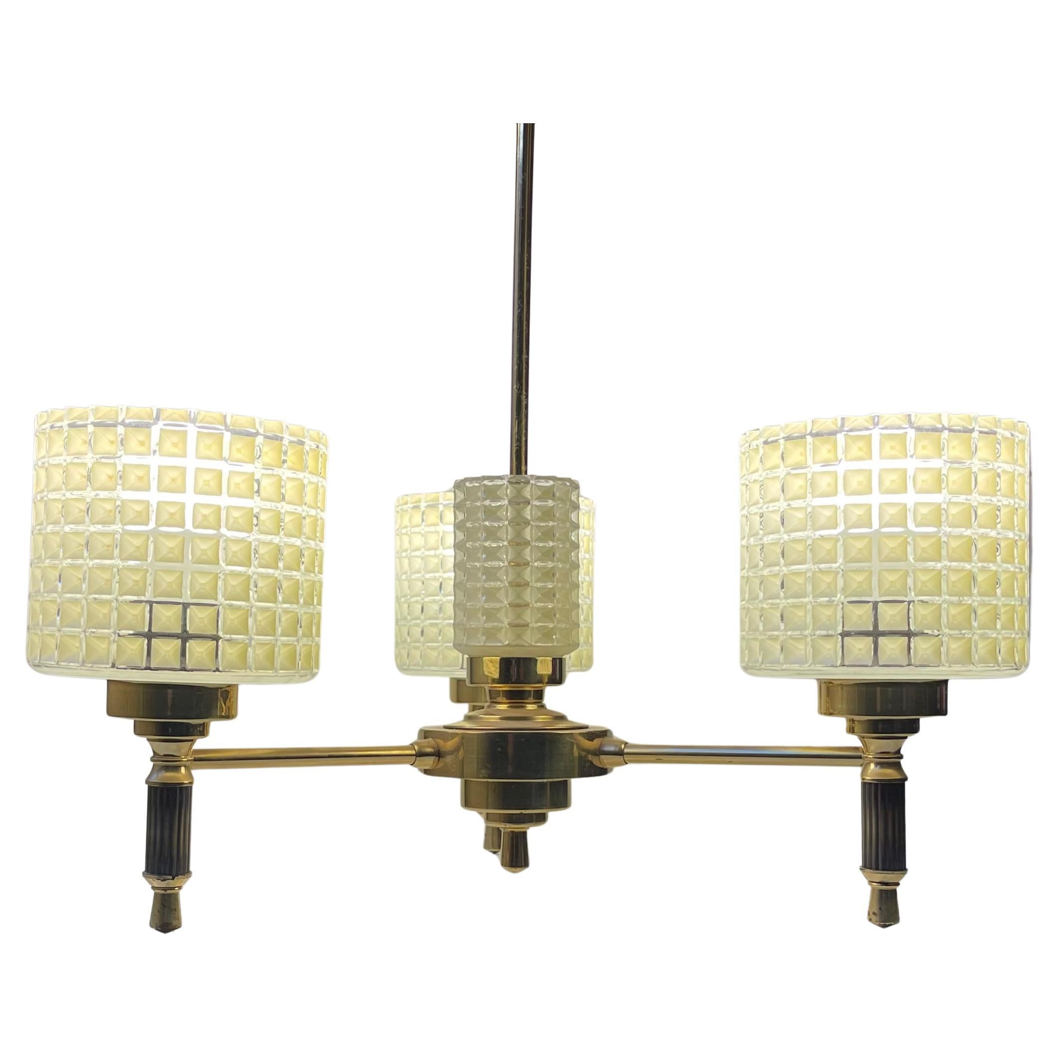 Lampadario moderno scandinavo in ottone e vetro Waffle, anni '60 in vendita 2