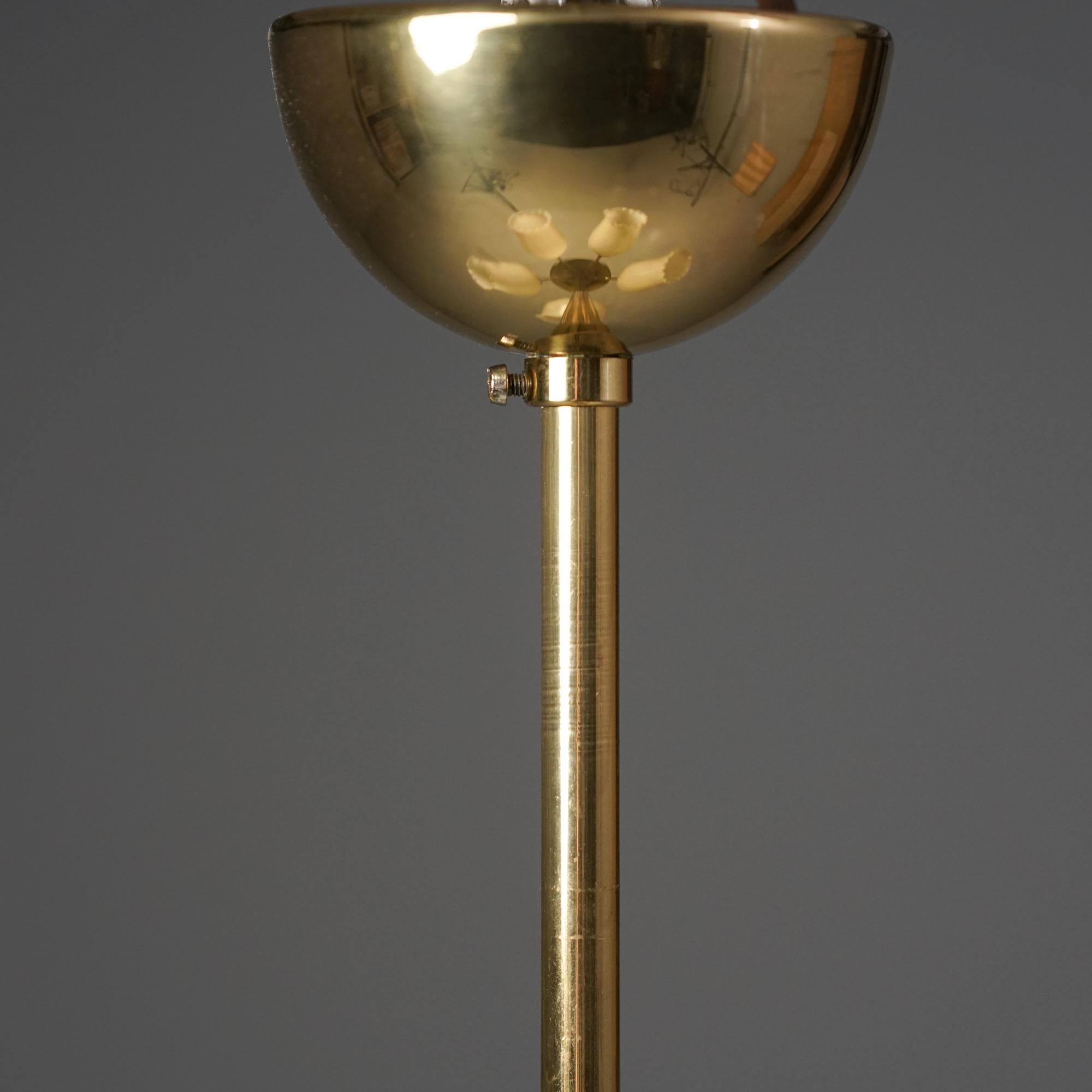 Scandinavian Modern Chandelier in Style of Paavo Tynell, Finland, 1950s en Bueno estado para la venta en Helsinki, Uusimaa