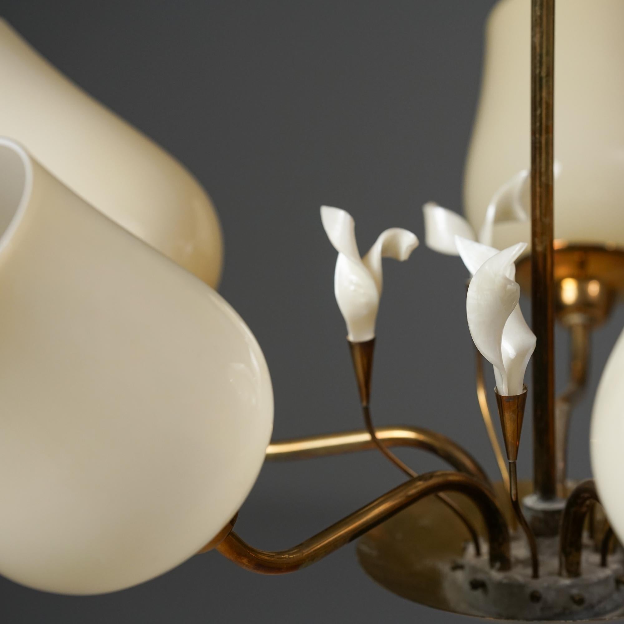 Scandinavian Modern Chandelier, KORUMO Oy, Finland, 1950s Escandinavo moderno en venta