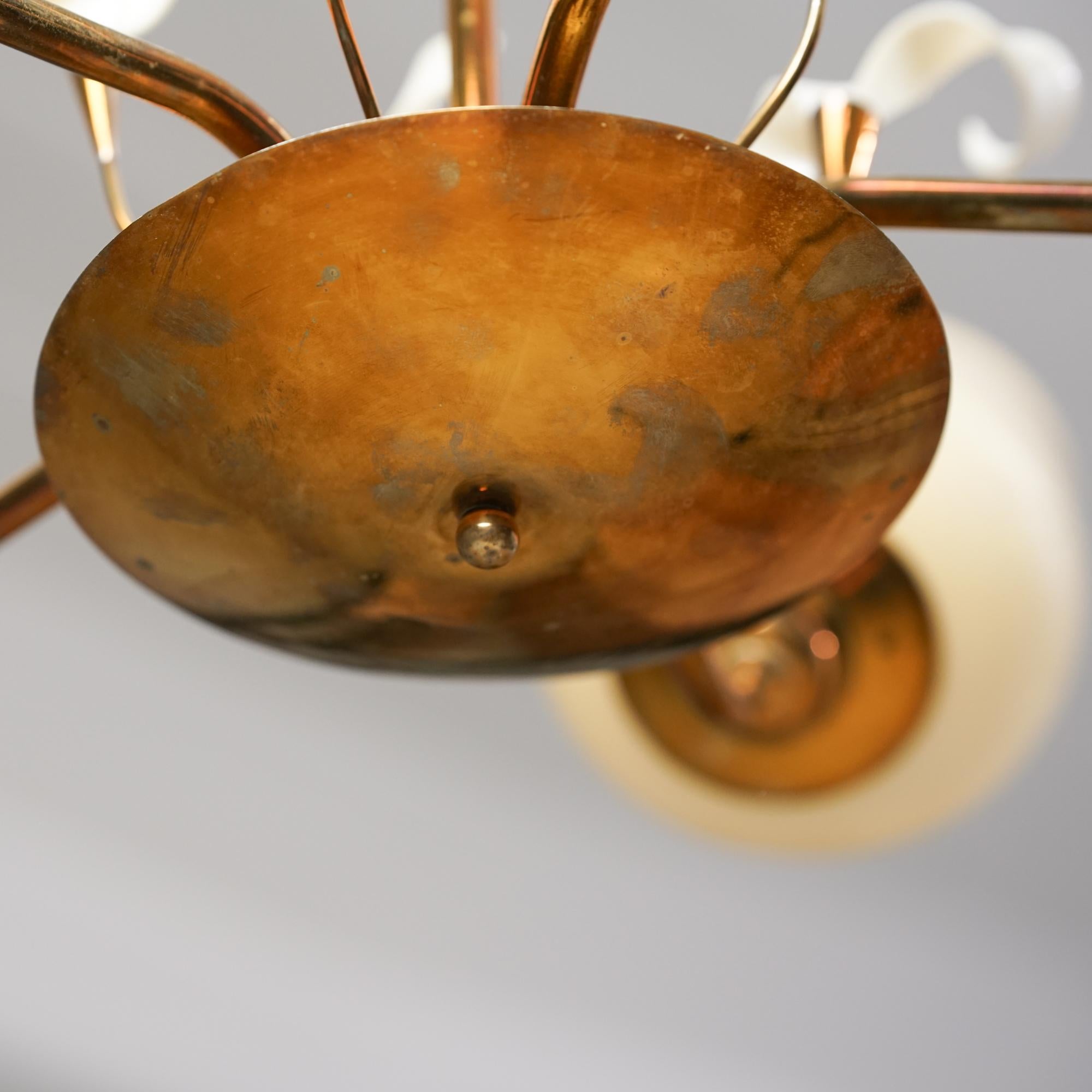 Scandinavian Modern Chandelier, KORUMO Oy, Finland, 1950s en Bueno estado para la venta en Helsinki, Uusimaa