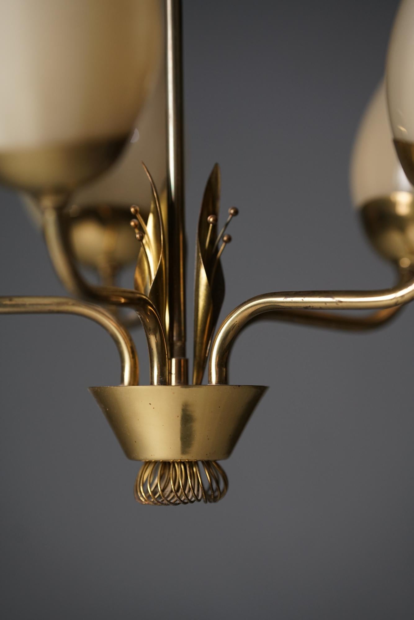Ottone Lampadario The Modern Scandinavian, Mauri Almari, Idman Oy, anni '50 in vendita