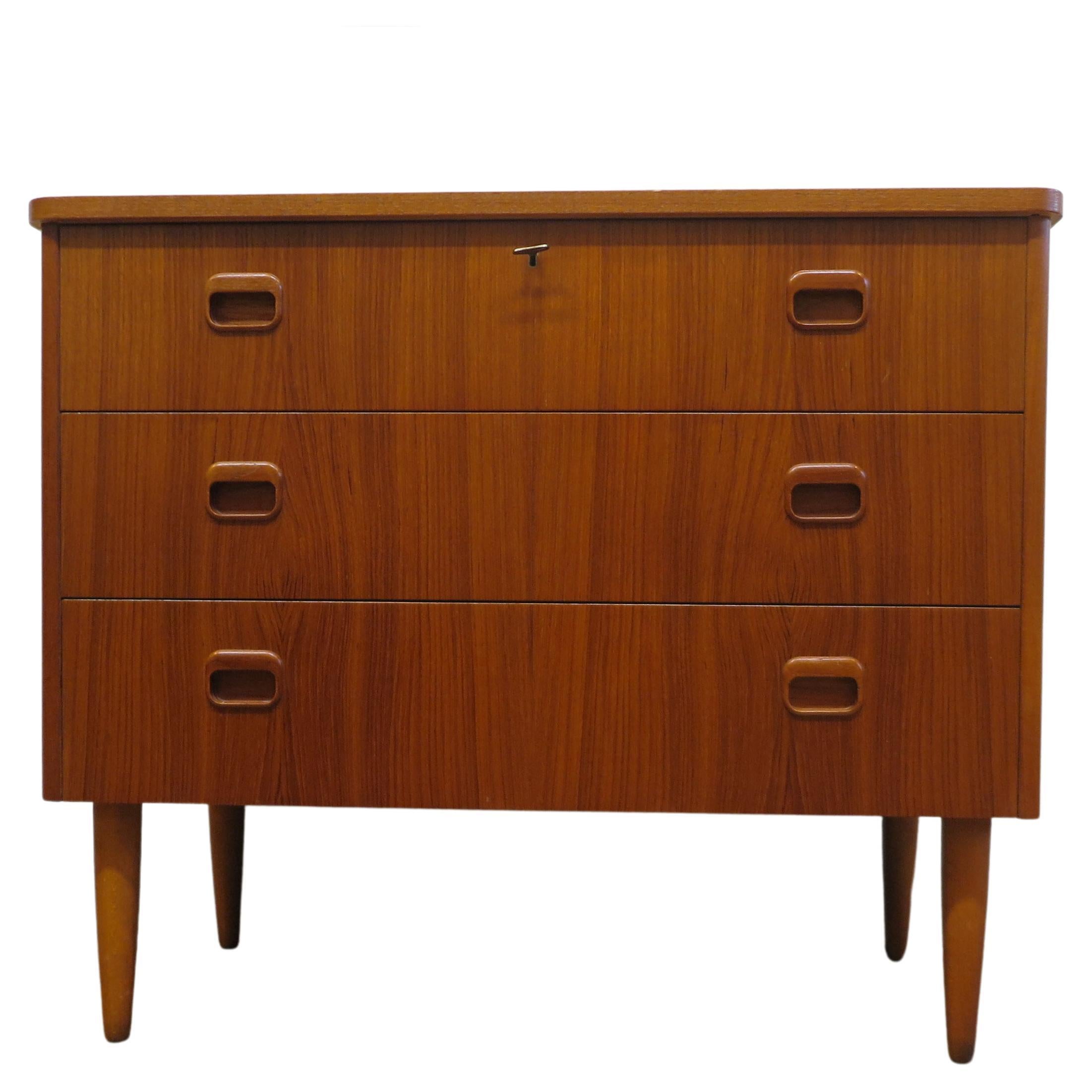 Scandinavian Modern Chest of Drawers