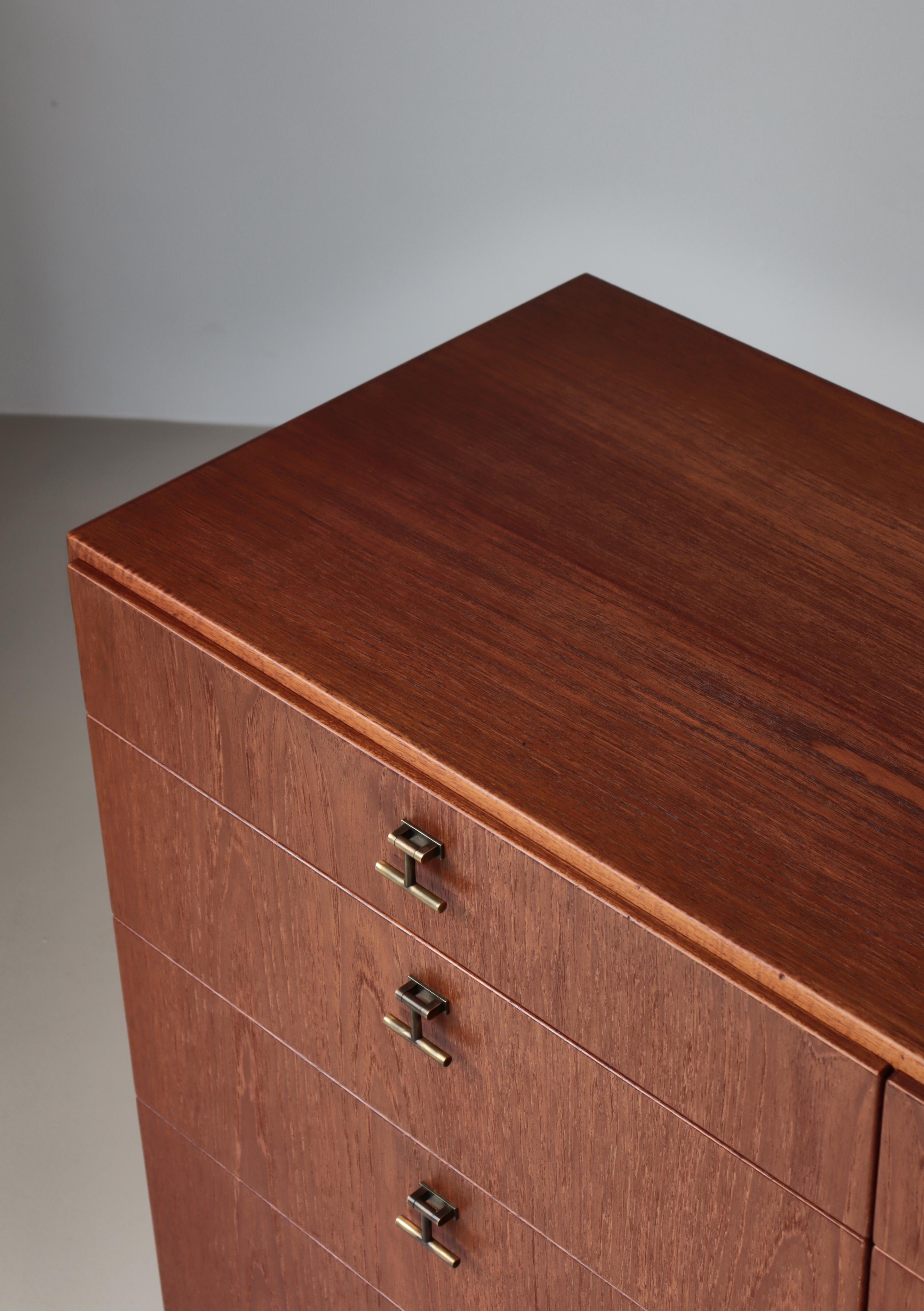 Scandinavian Modern Chest of Drawers 