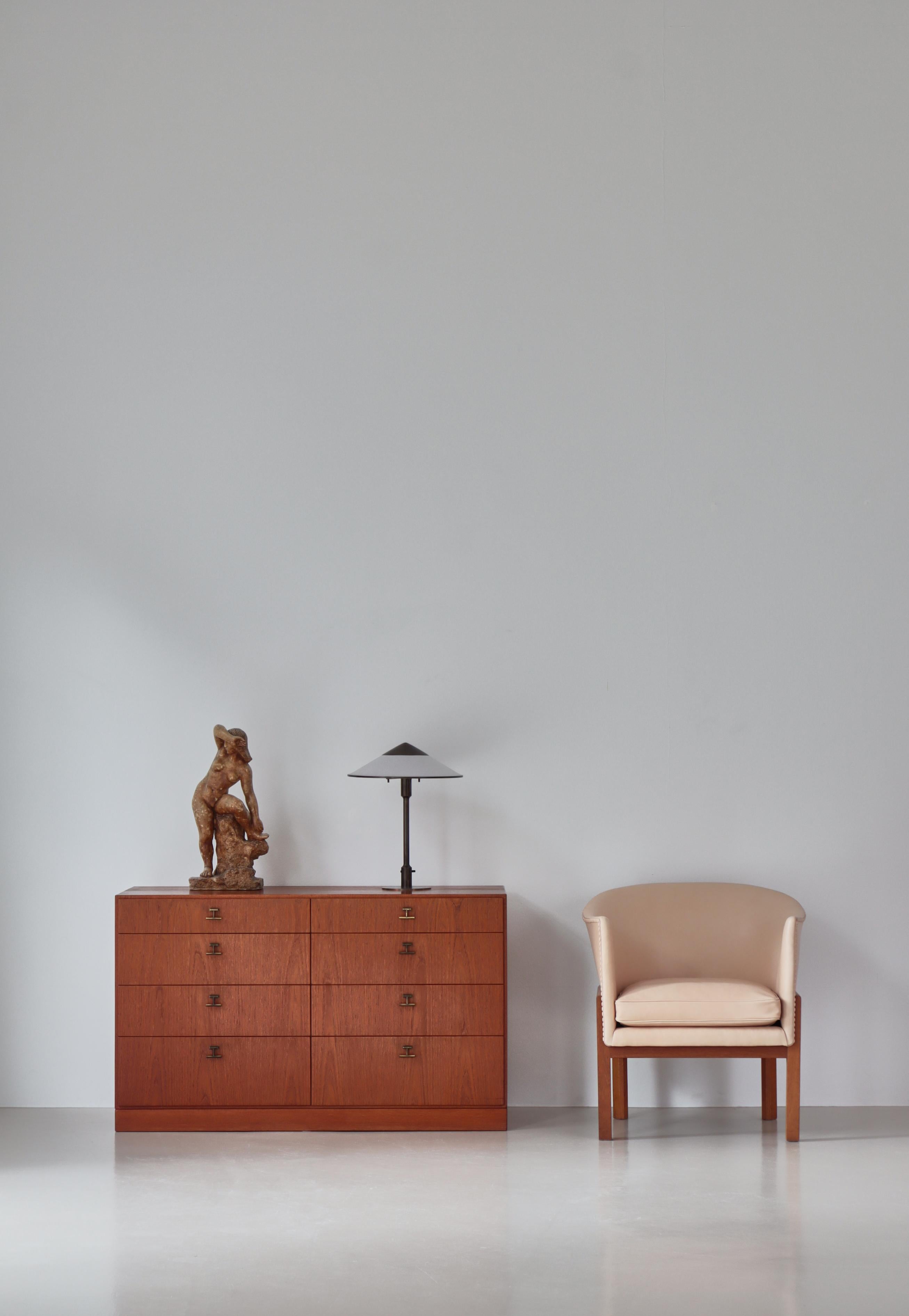 Scandinavian Modern Chest of Drawers 