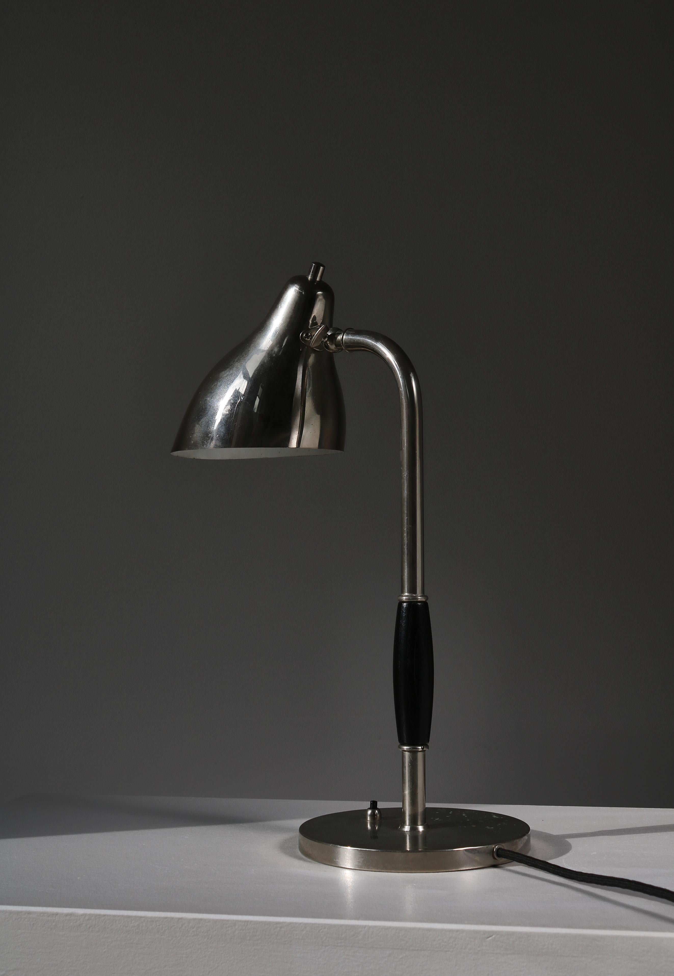 Scandinavian Modern Chromed Table Lamp by Vilhelm Lauritzen, 1940s For Sale 4