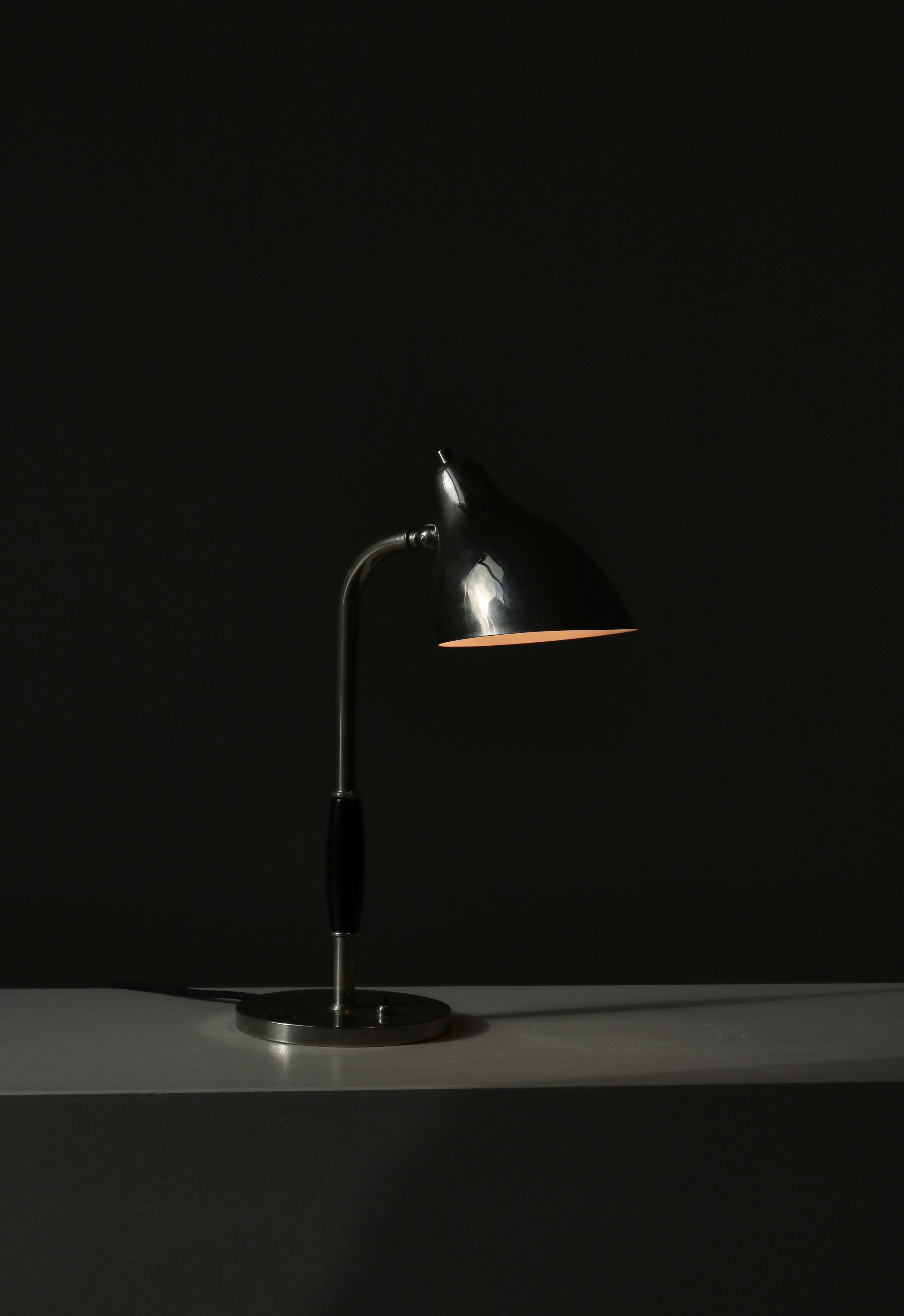 Mid-20th Century Scandinavian Modern Chromed Table Lamp by Vilhelm Lauritzen, 1940s For Sale