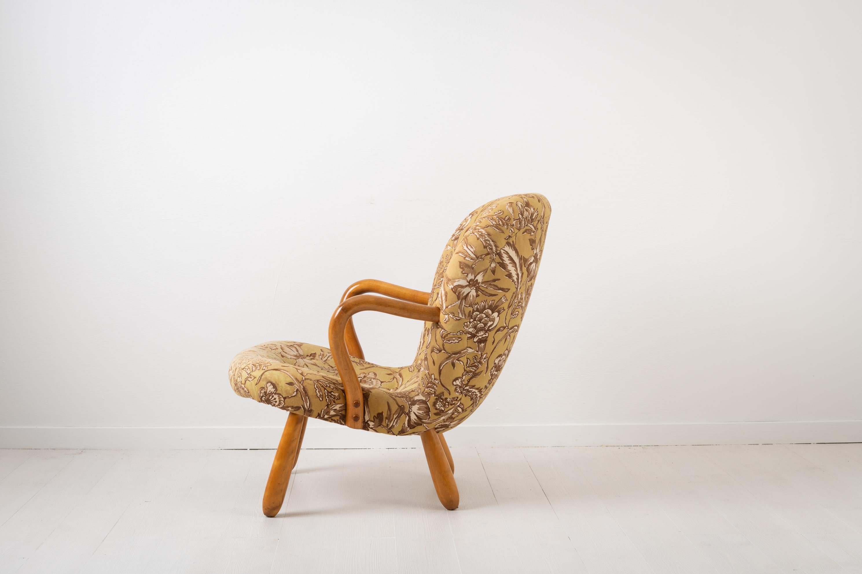 Hardwood Scandinavian Modern Clam Chair Attributed to Philip Arctander