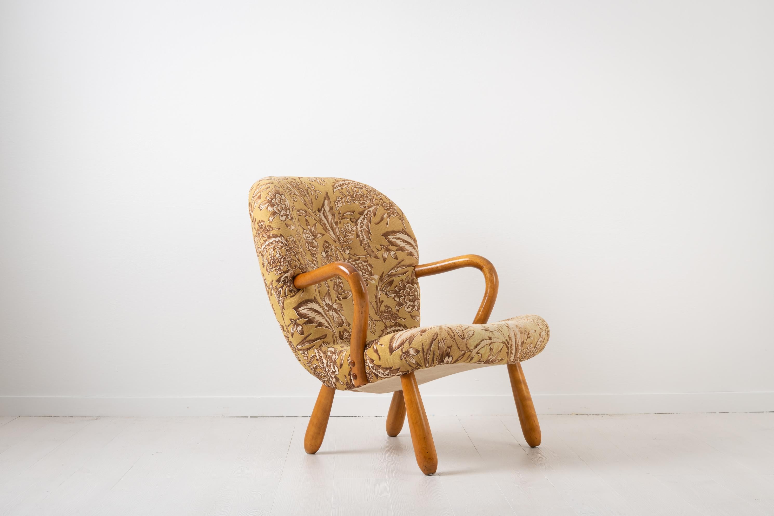 Scandinavian Modern Clam Chair Attributed to Philip Arctander 3