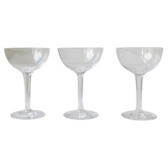 Skandinavische moderne Cocktail-, Martini- oder Champagner- Coupe-Gläser der skandinavischen Moderne von Kosta Boda