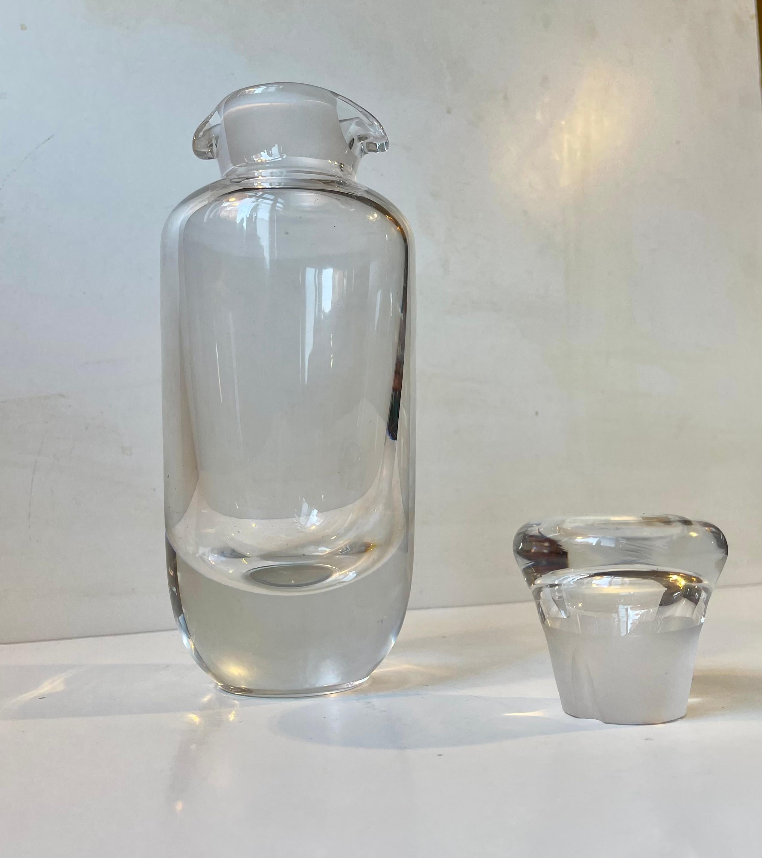 Late 20th Century Scandinavian Modern Cocktail Shaker in Crystal Glass For Sale