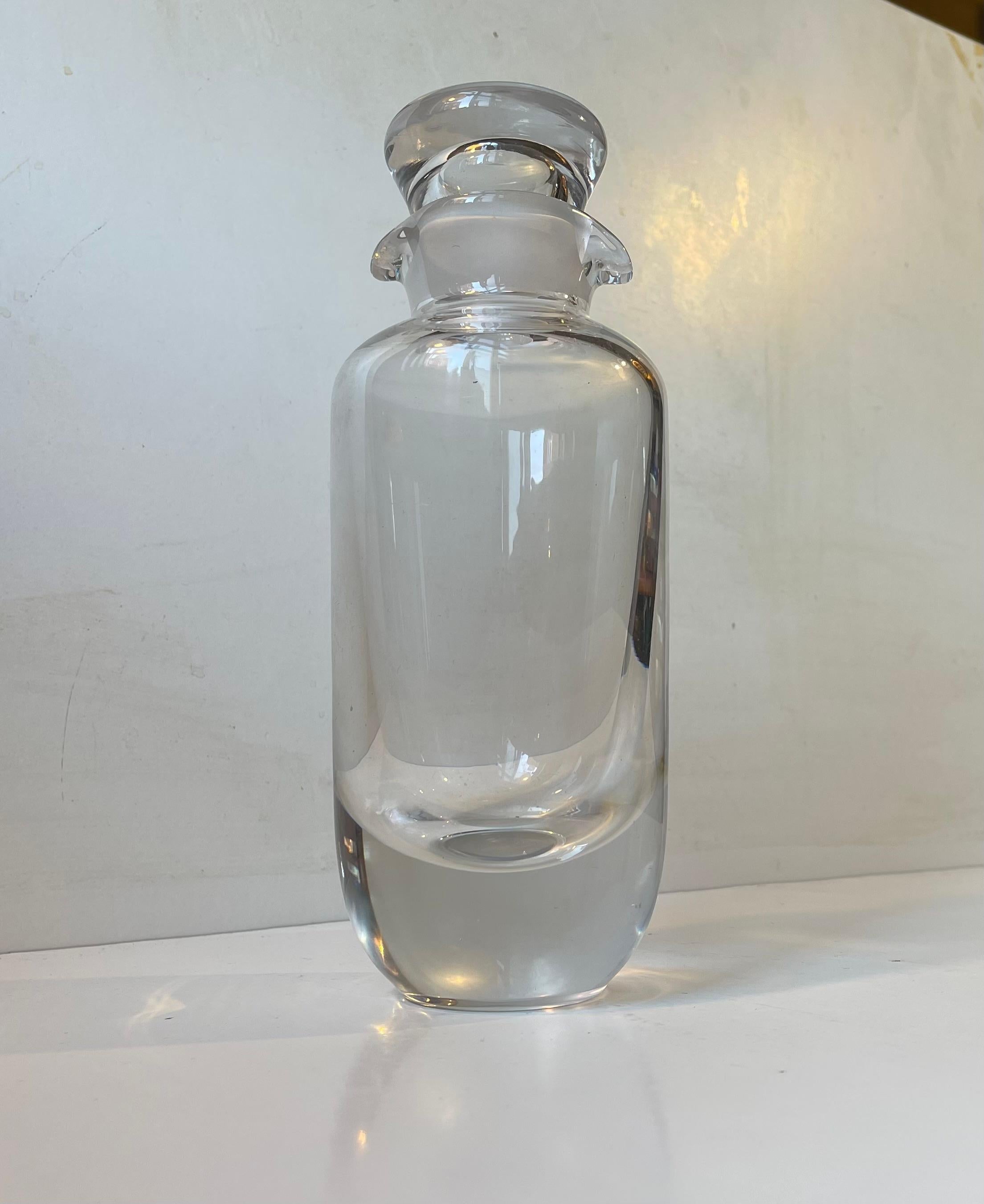 Scandinavian Modern Cocktail Shaker in Crystal Glass For Sale 2