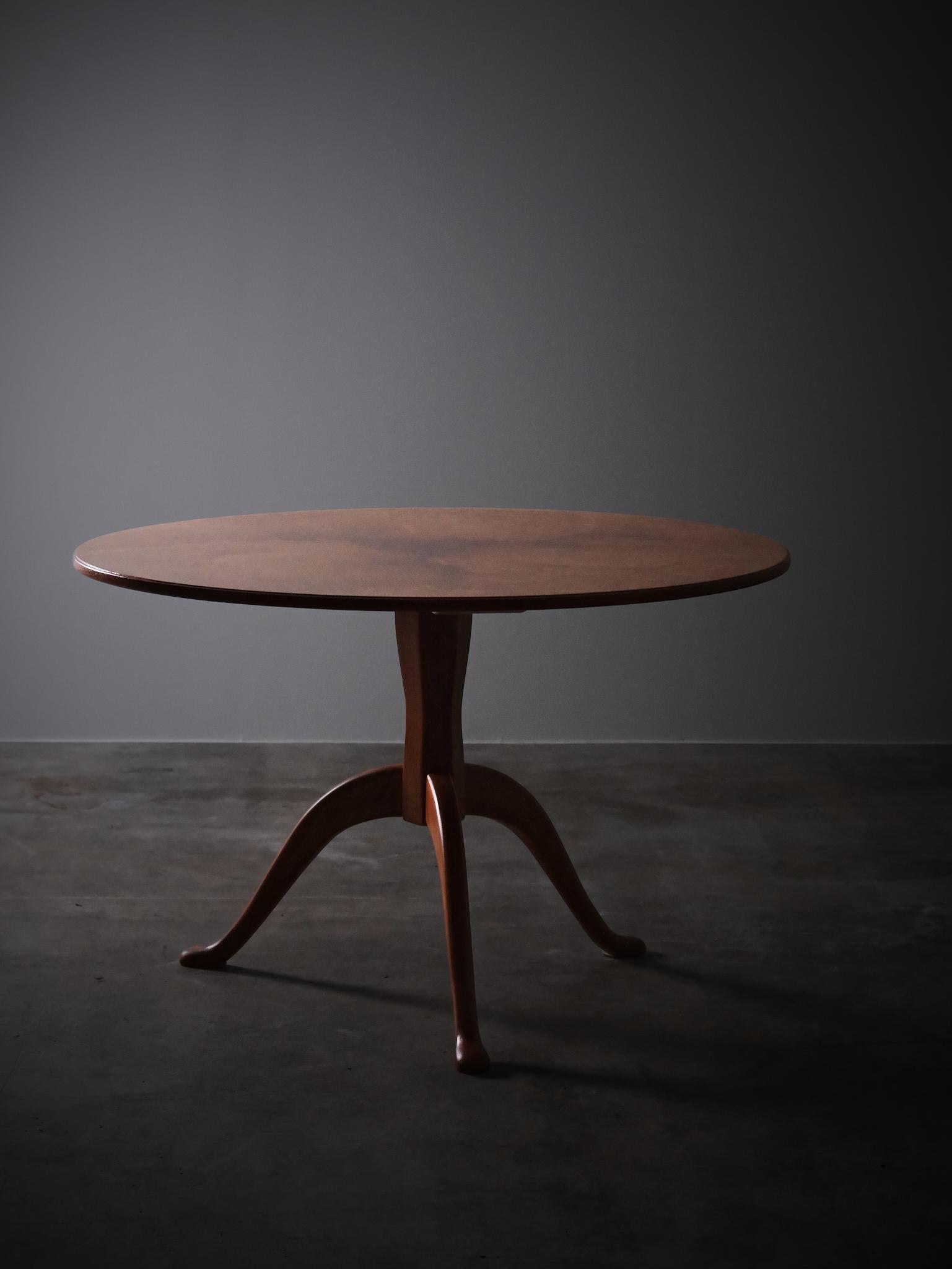 Table basse moderne scandinave 'Berg' par Carl Malmsten, Suède, années 1940 en vente 3
