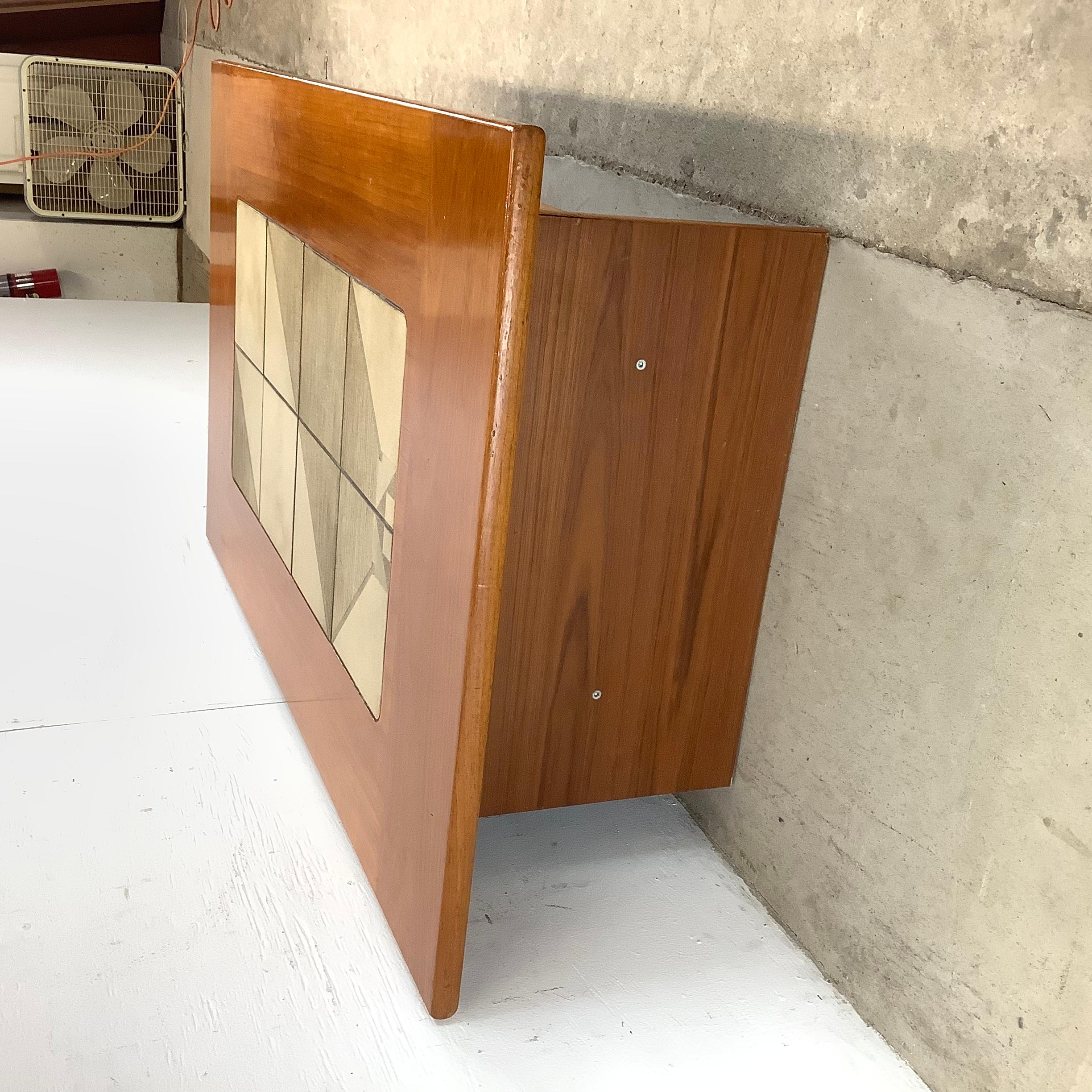 Scandinavian Modern Coffee Table 2