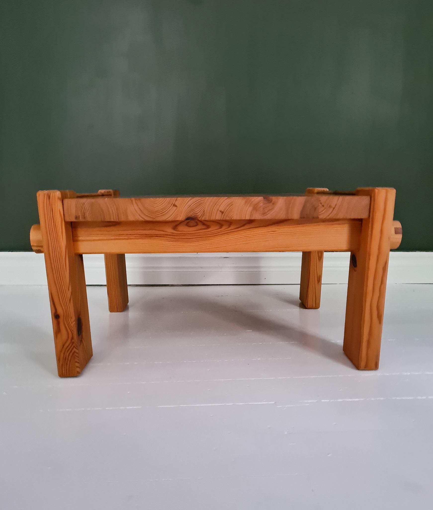 Scandinavian Modern Coffee Table in Pine by Yngve Ekström For Sale 2