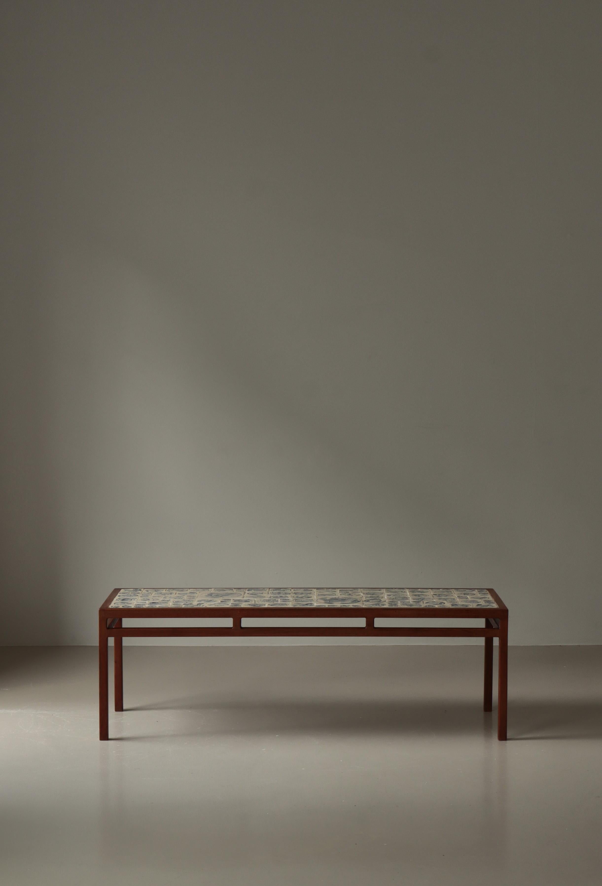 Scandinavian Modern Coffee Table in Teak & Ceramic Tiles by Søren Horn, 1950s Escandinavo moderno en venta
