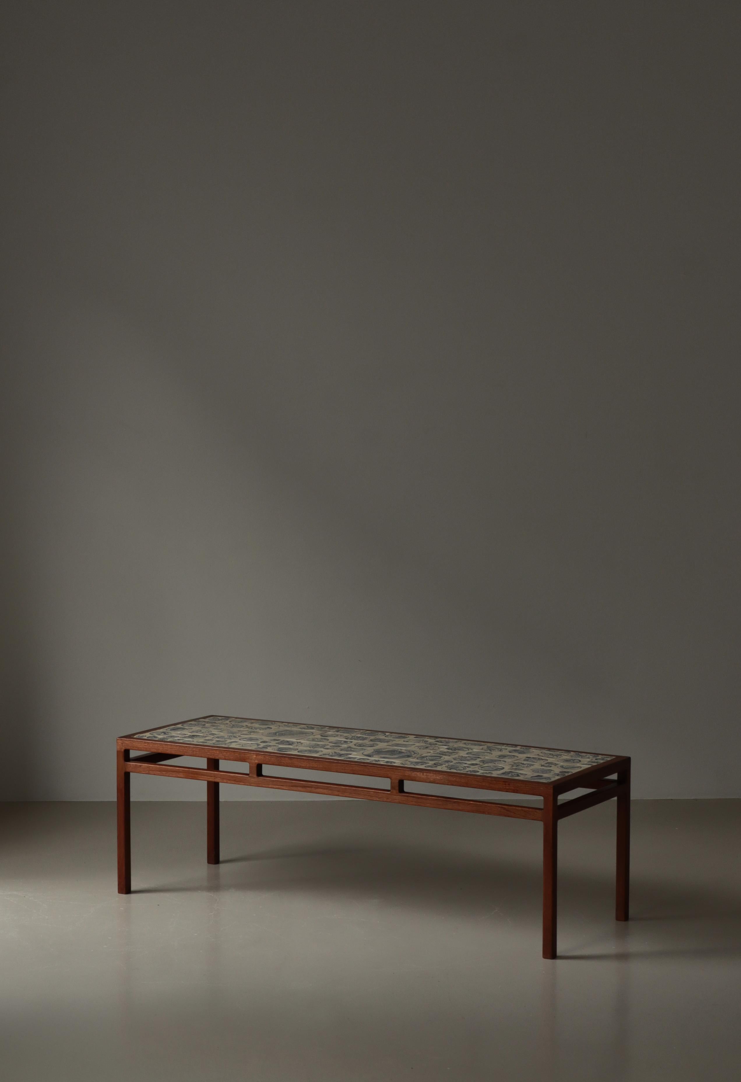Scandinavian Modern Coffee Table in Teak & Ceramic Tiles by Søren Horn, 1950s Danés en venta