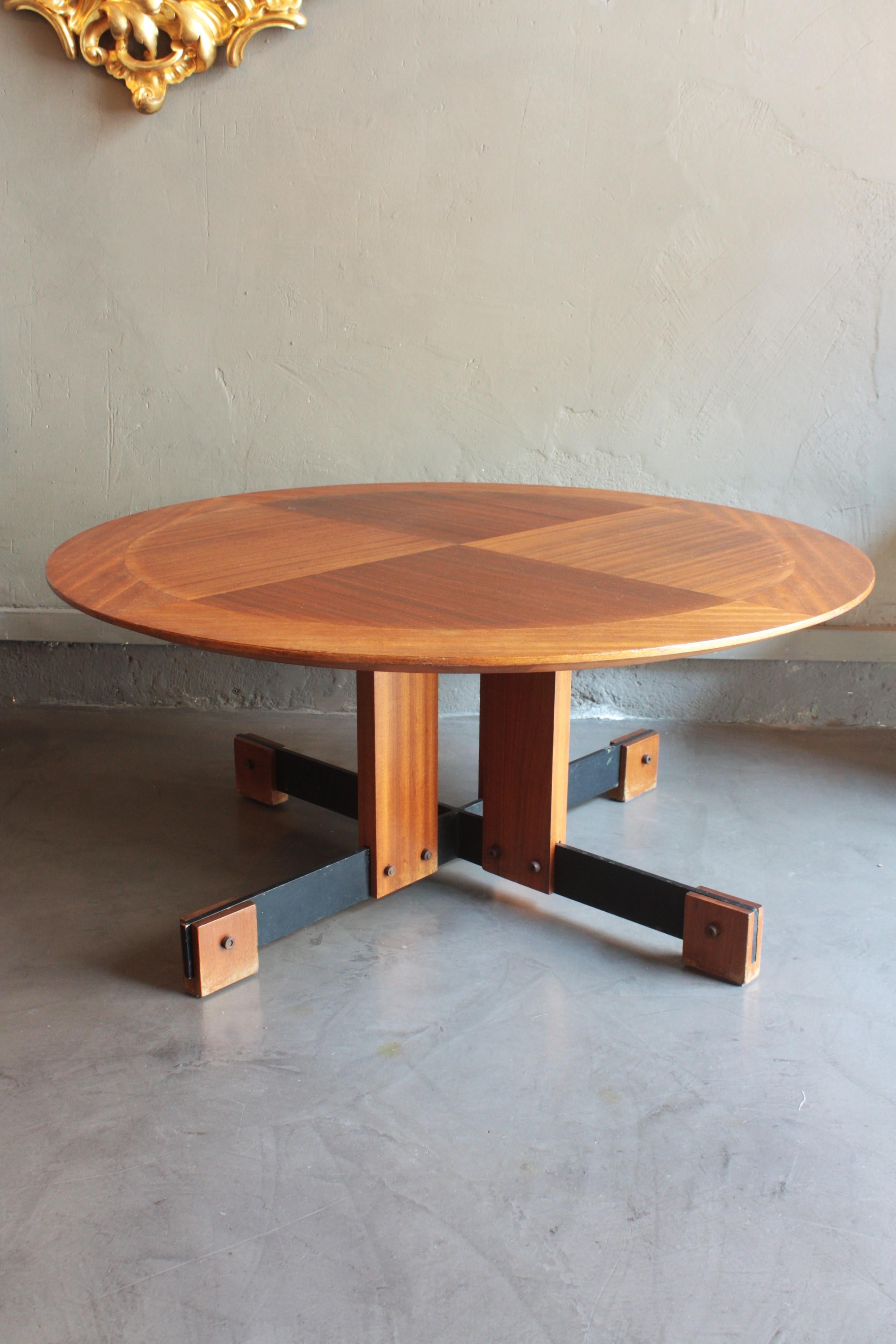 Table basse scandinave moderne en bois et en fer en vente 5