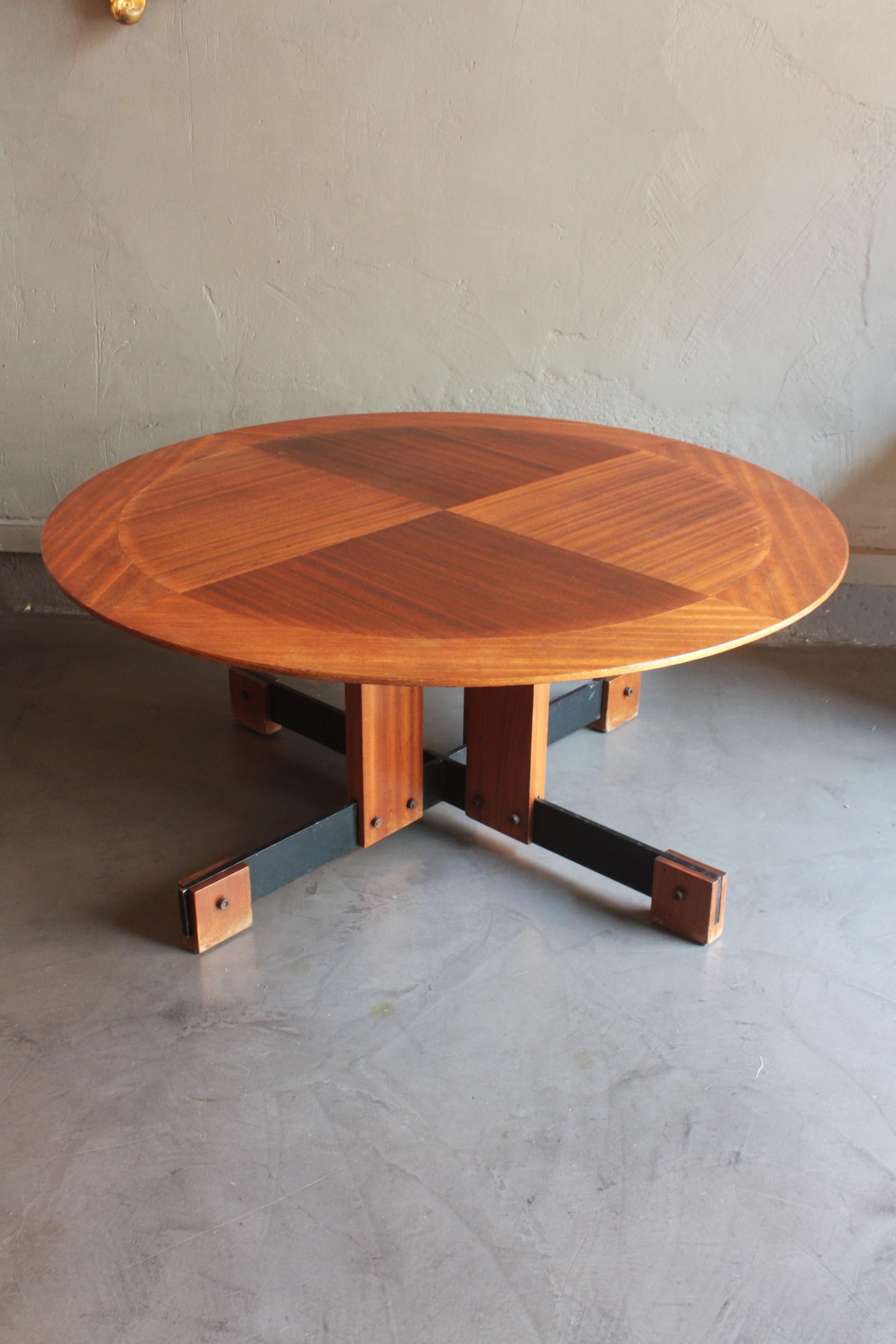 Table basse scandinave moderne en bois et en fer en vente 6