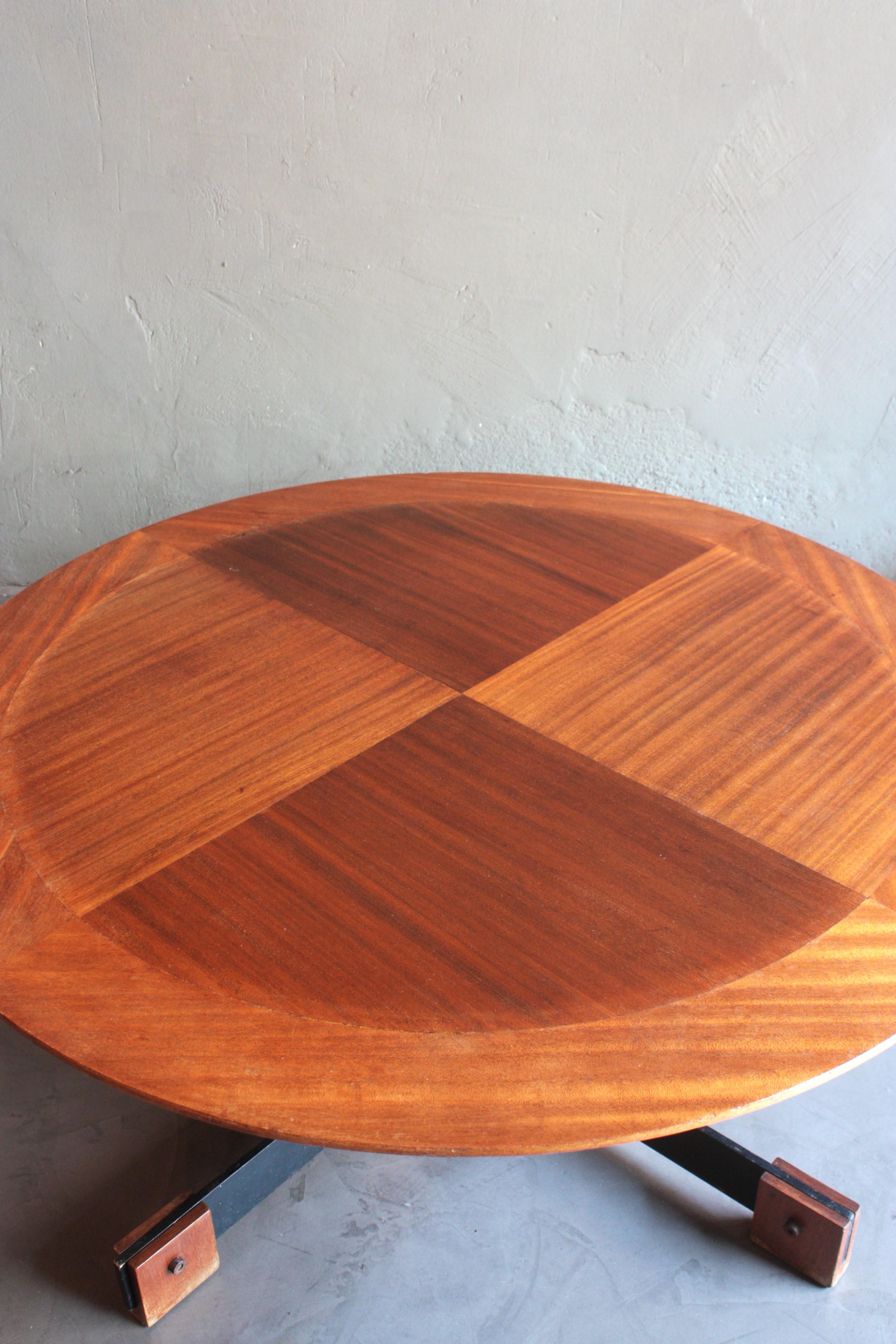 Table basse scandinave moderne en bois et en fer en vente 7