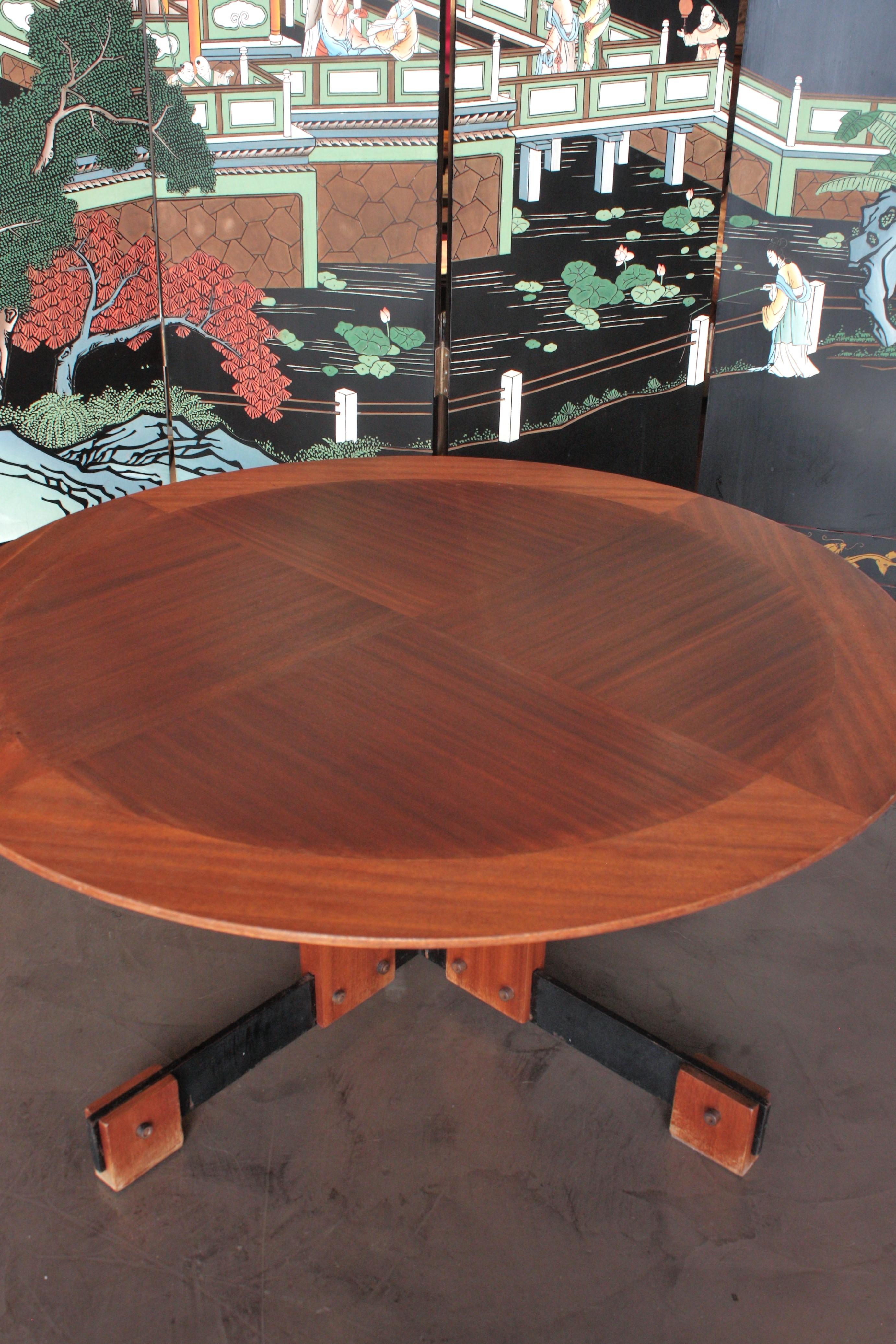 Table basse scandinave moderne en bois et en fer en vente 9