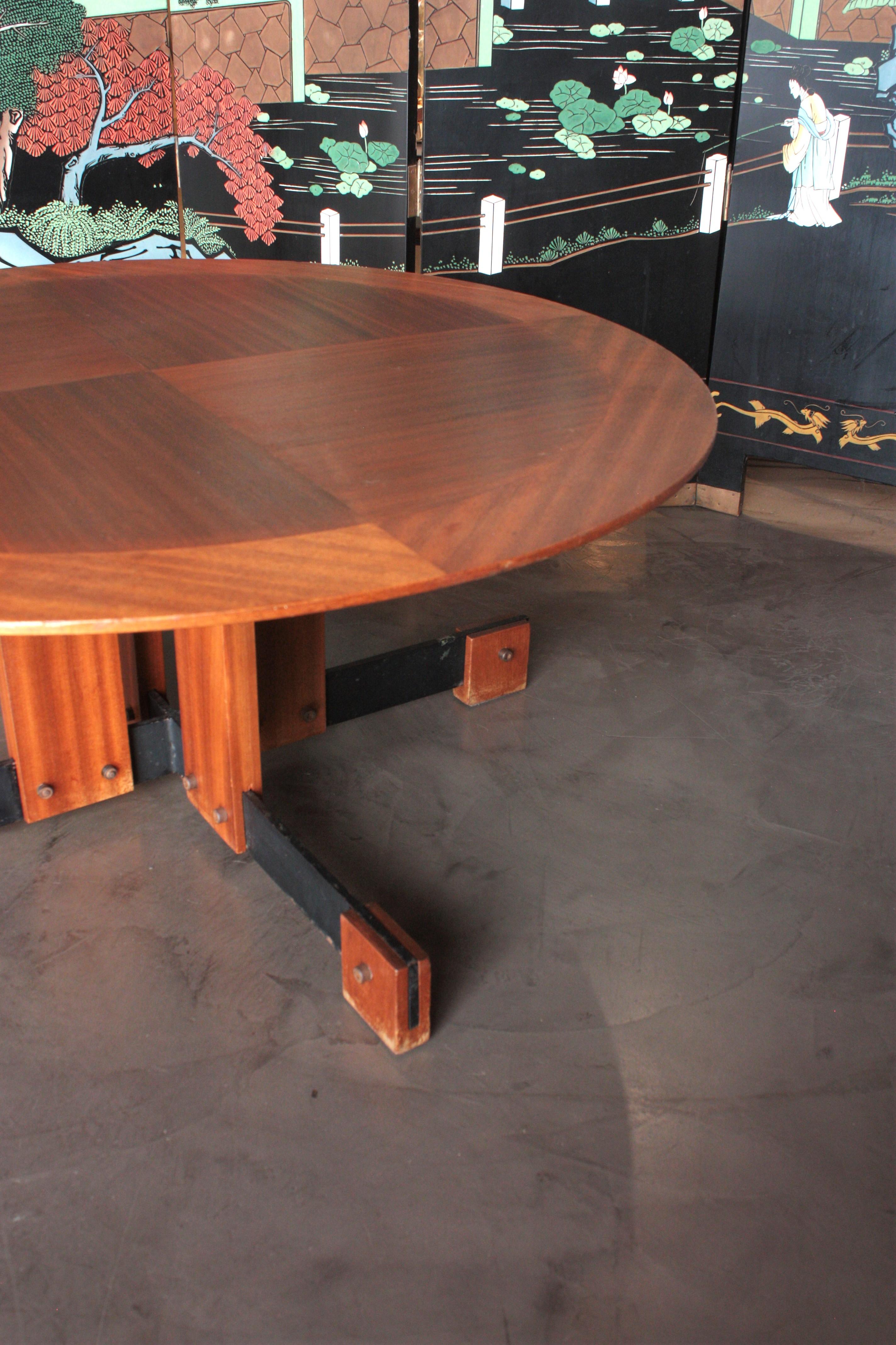 Table basse scandinave moderne en bois et en fer en vente 1