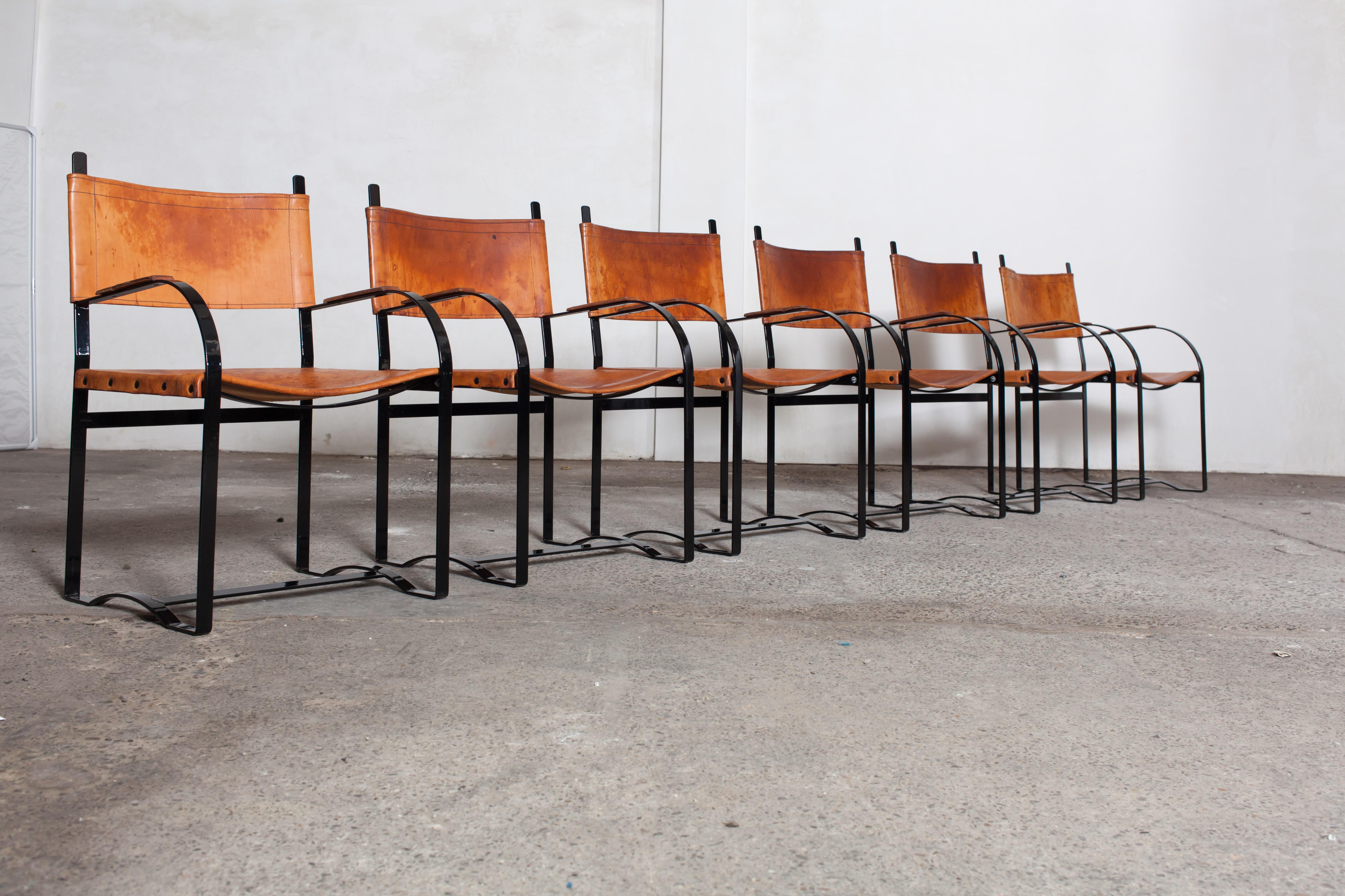 Scandinavian Modern Cognac Leather Dining Chairs Hunting Cabinet Style (Europäisch)