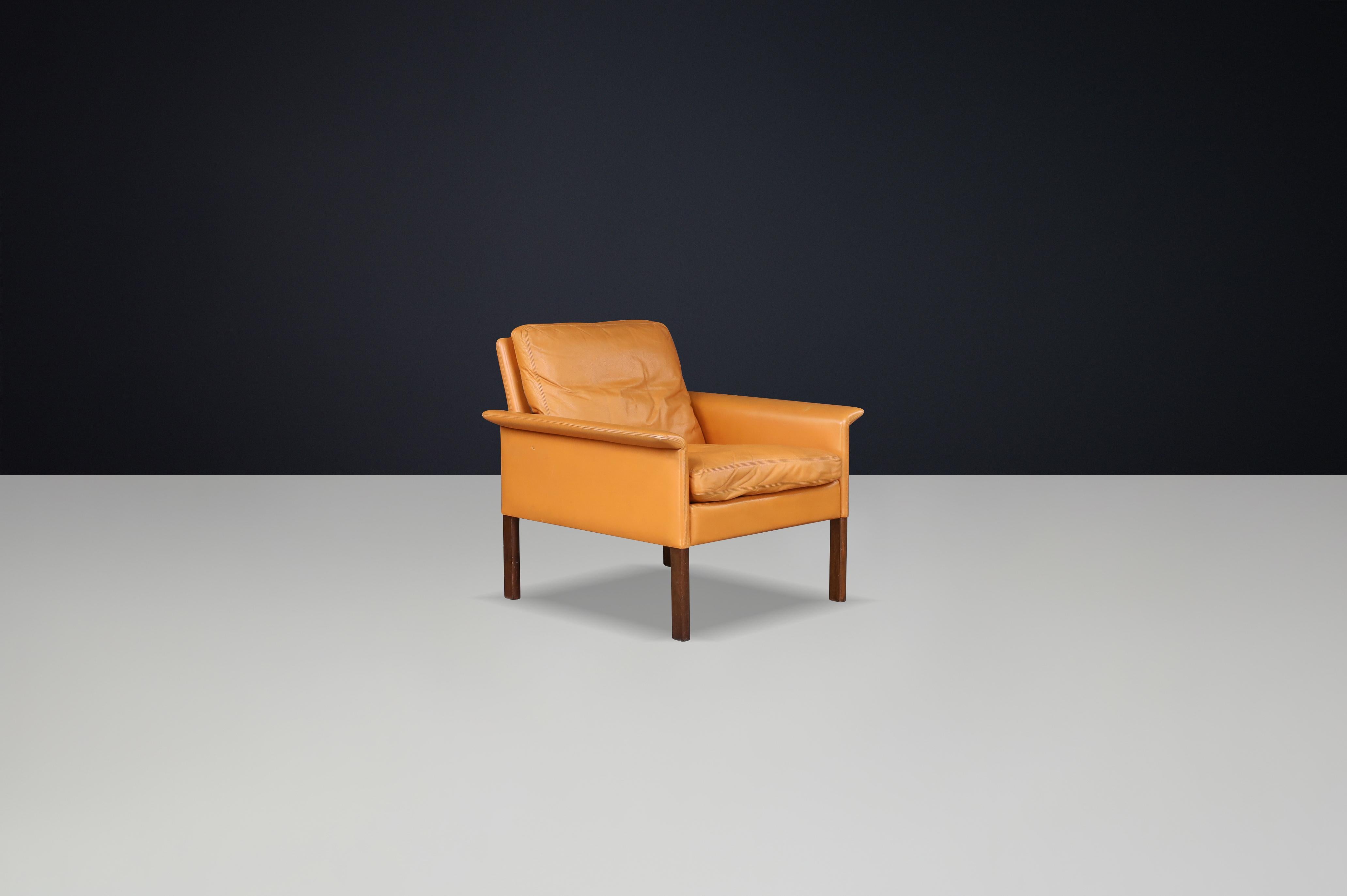 Scandinave moderne Chaise longue en cuir cognac The Moderns Modernity de Hans Olsen pour CS Møbler en vente