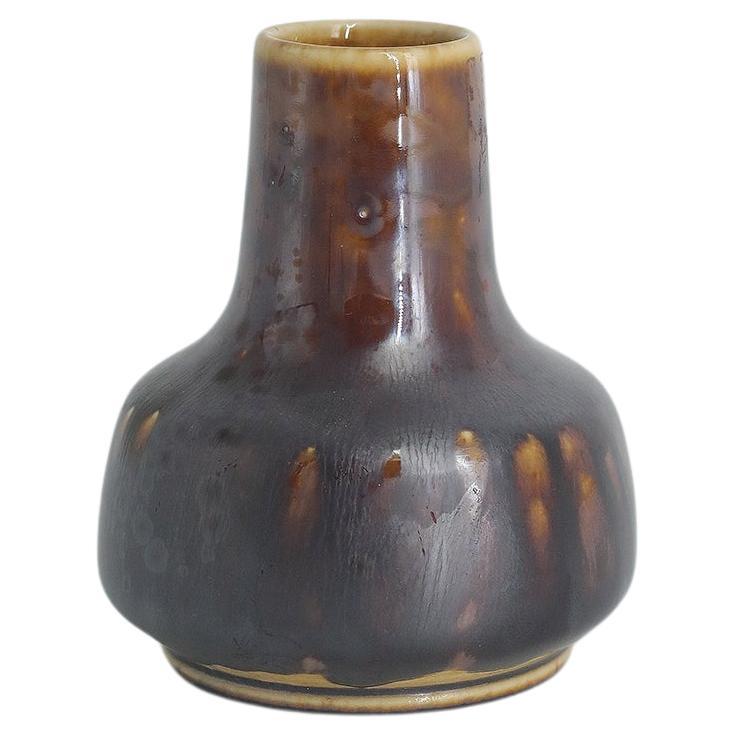 Scandinavian Modern Collectible Small Brown Stoneware Vase No.40 by Gunnar Borg  For Sale