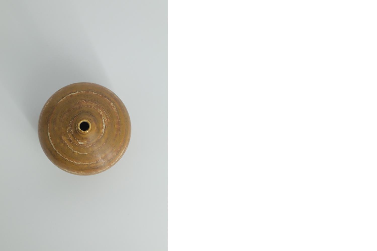 Mid-20th Century Scandinavian Modern Collectible Small Spherical Stoneware Vase by Gunnar Borg  For Sale