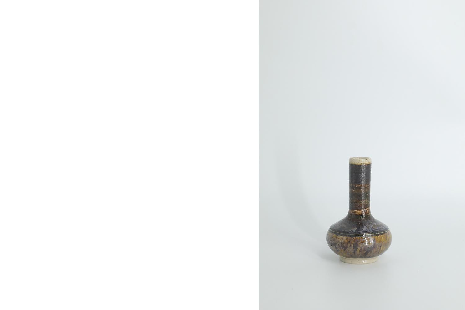 Swedish Scandinavian Modern Collectible Small Stoneware Vase No. 13 by Gunnar Borg  For Sale