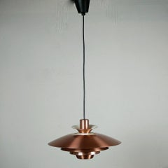 Lampe suspendue moderne scandinave en cuivre de Jeka Denmark