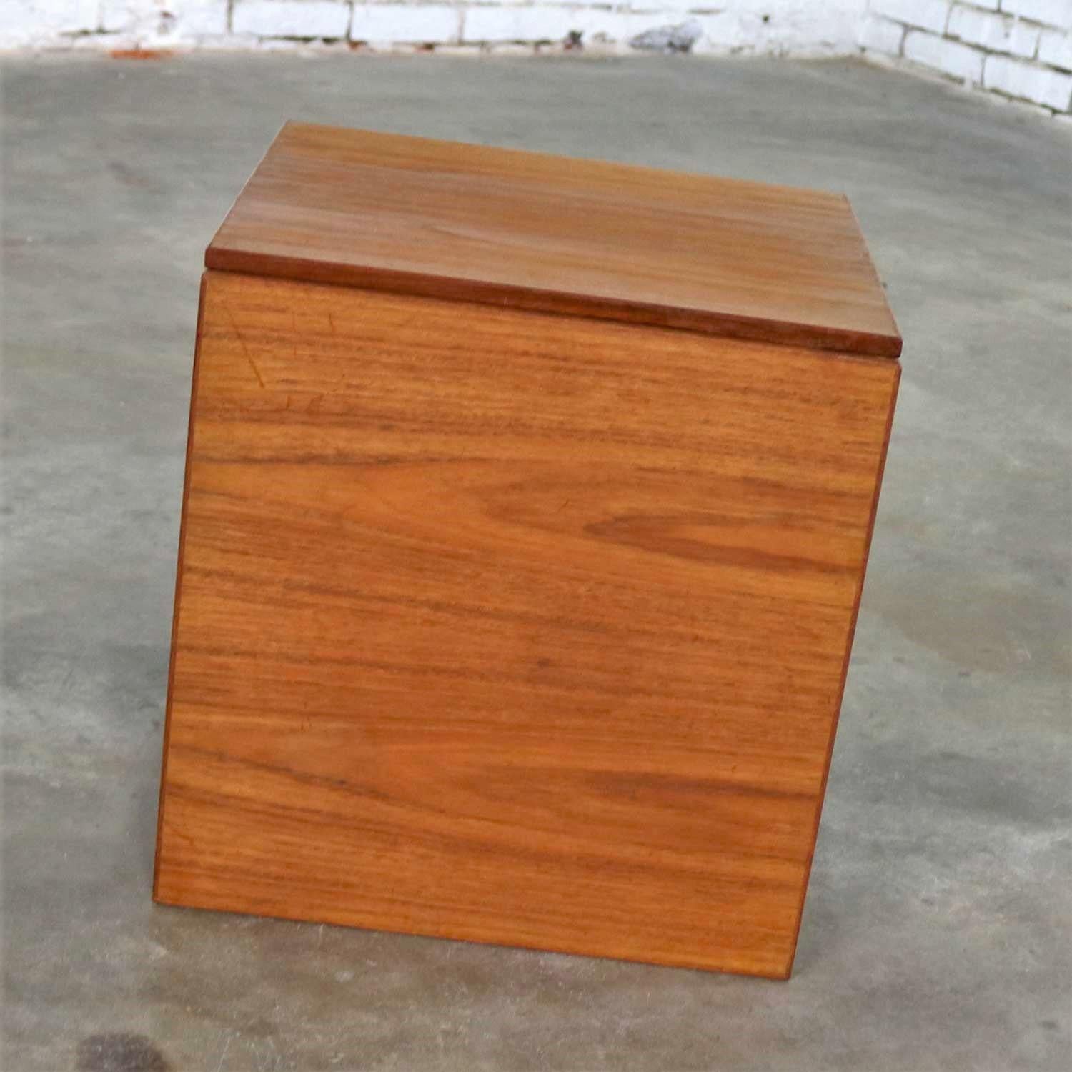 Scandinavian Modern Cube of Three Teak Nesting Tables by Kai Kristiansen 3