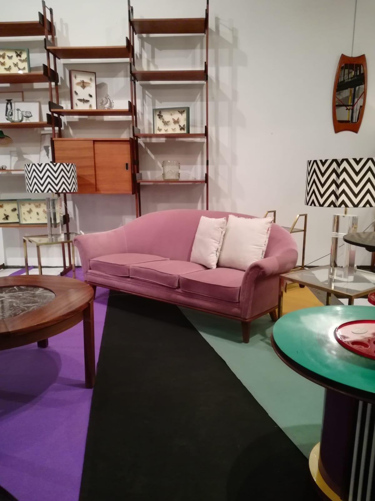 Mid-Century Modern Scandinavian Modern Curved Pink Velvet Upholstered Swedish Sofa, 1950